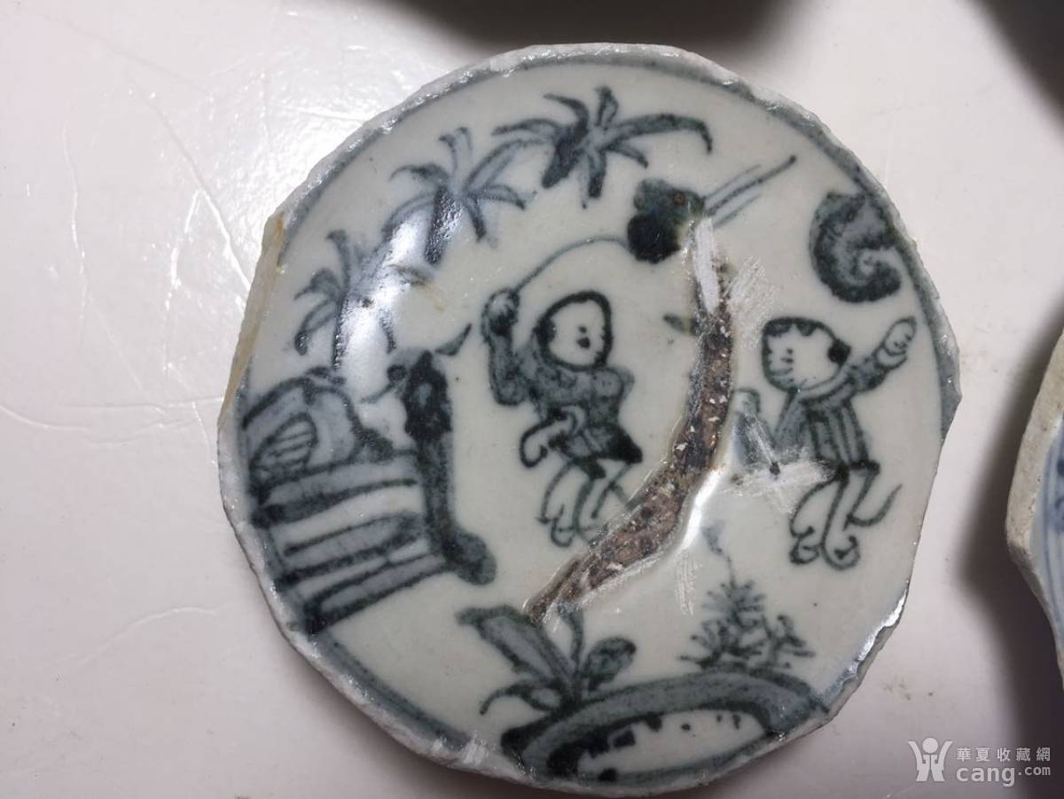 瓷器 明 明代青花放风争婴戏图瓷片一组