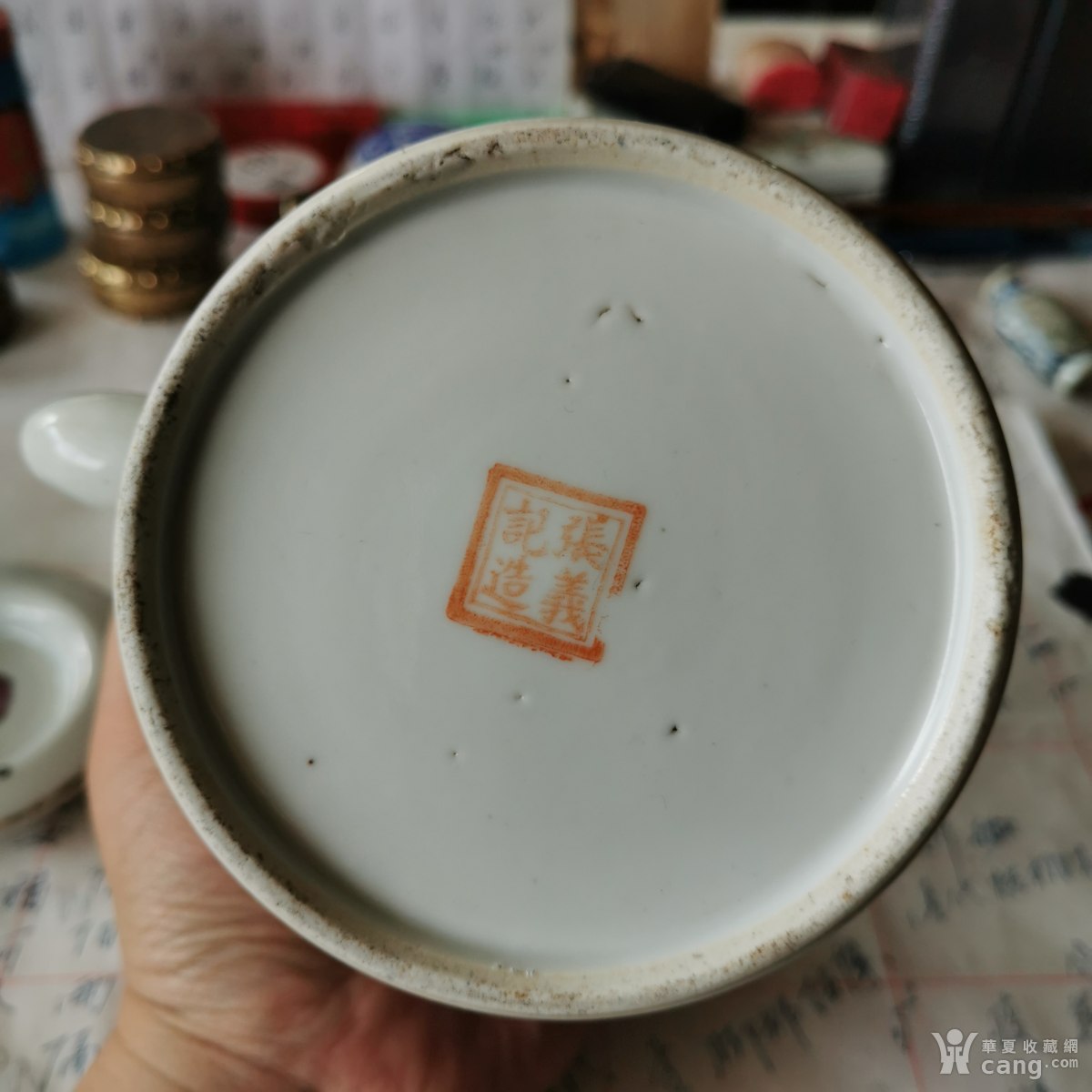 清代粉彩瓷壶晚清光绪名家张义记造粉彩花卉博古纹盖壶