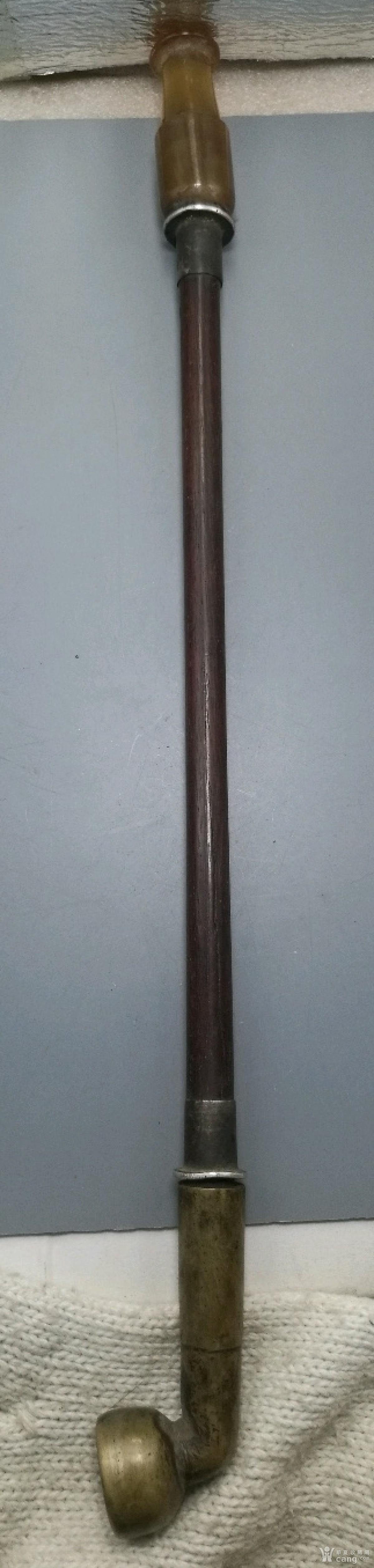 清代:玛瑙烟嘴,铜烟锅,紫檀木杆,配银双当头,一套