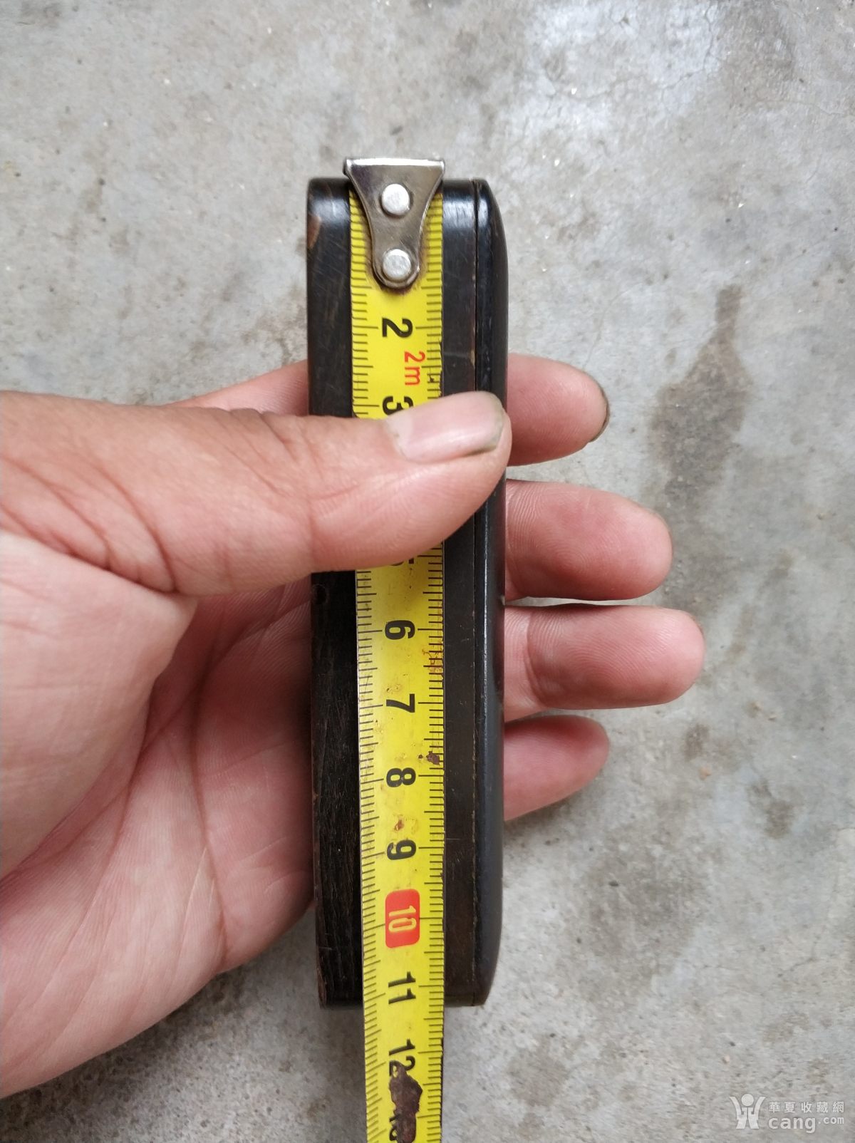 品相完好,长11厘米的**的硬章盒子,没有印章