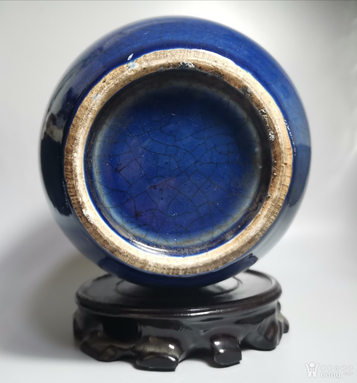 瓷器 清 清中期宝石蓝釉罐  年代 :清 风格技法 :青花/釉里红 适用