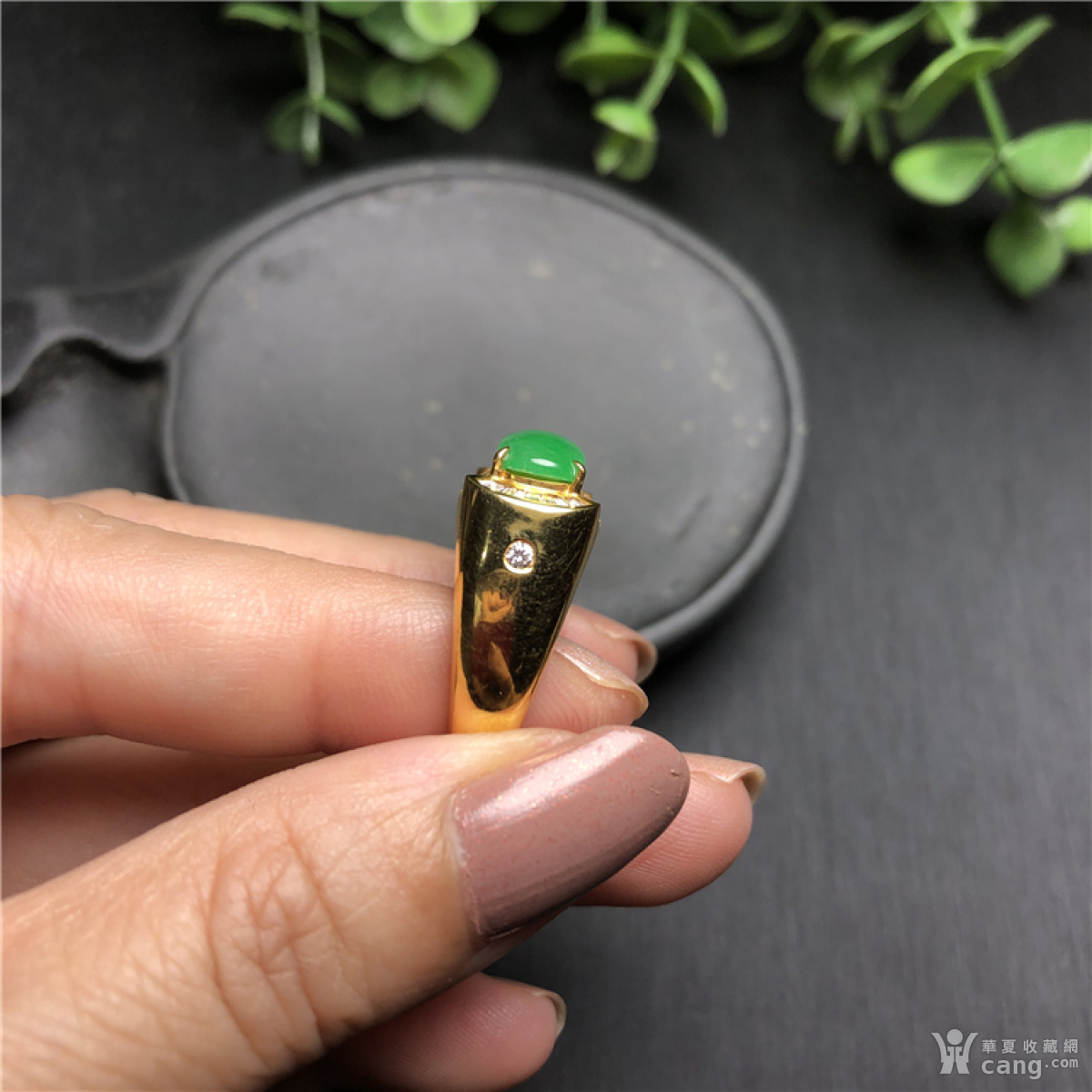 i099天然a货 18金伴钻镶老坑种满绿翡翠马鞍戒指