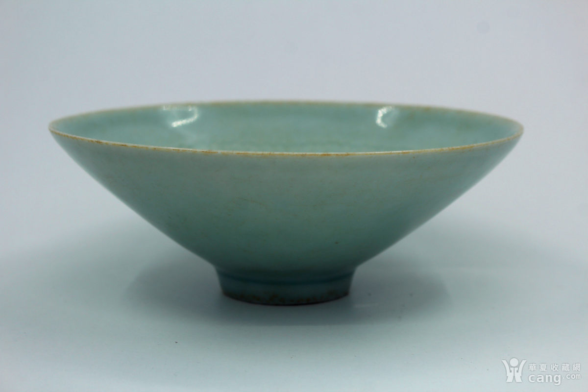影青釉纹饰婴戏斗笠碗