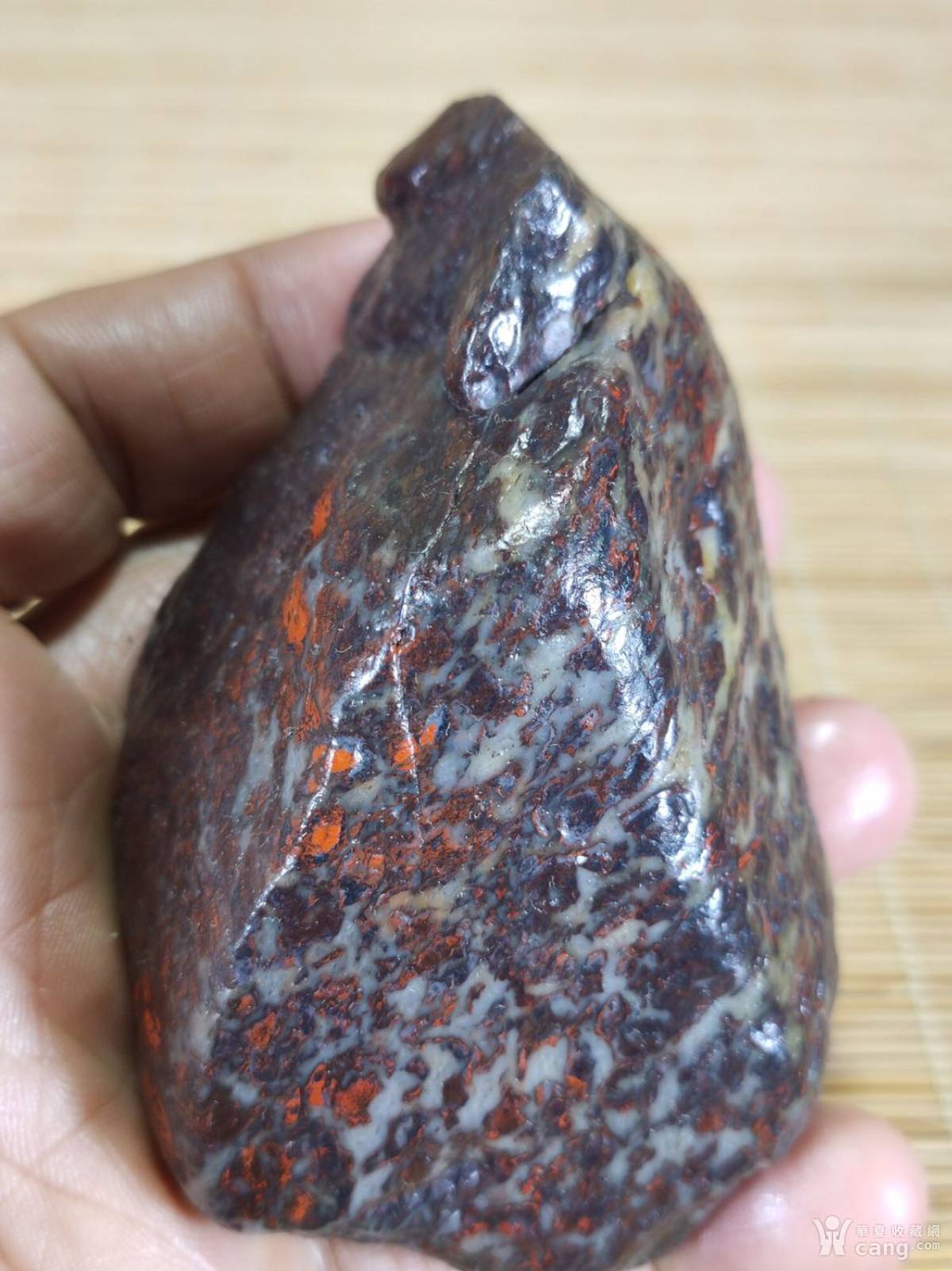 这是花伊丁陨石吗?