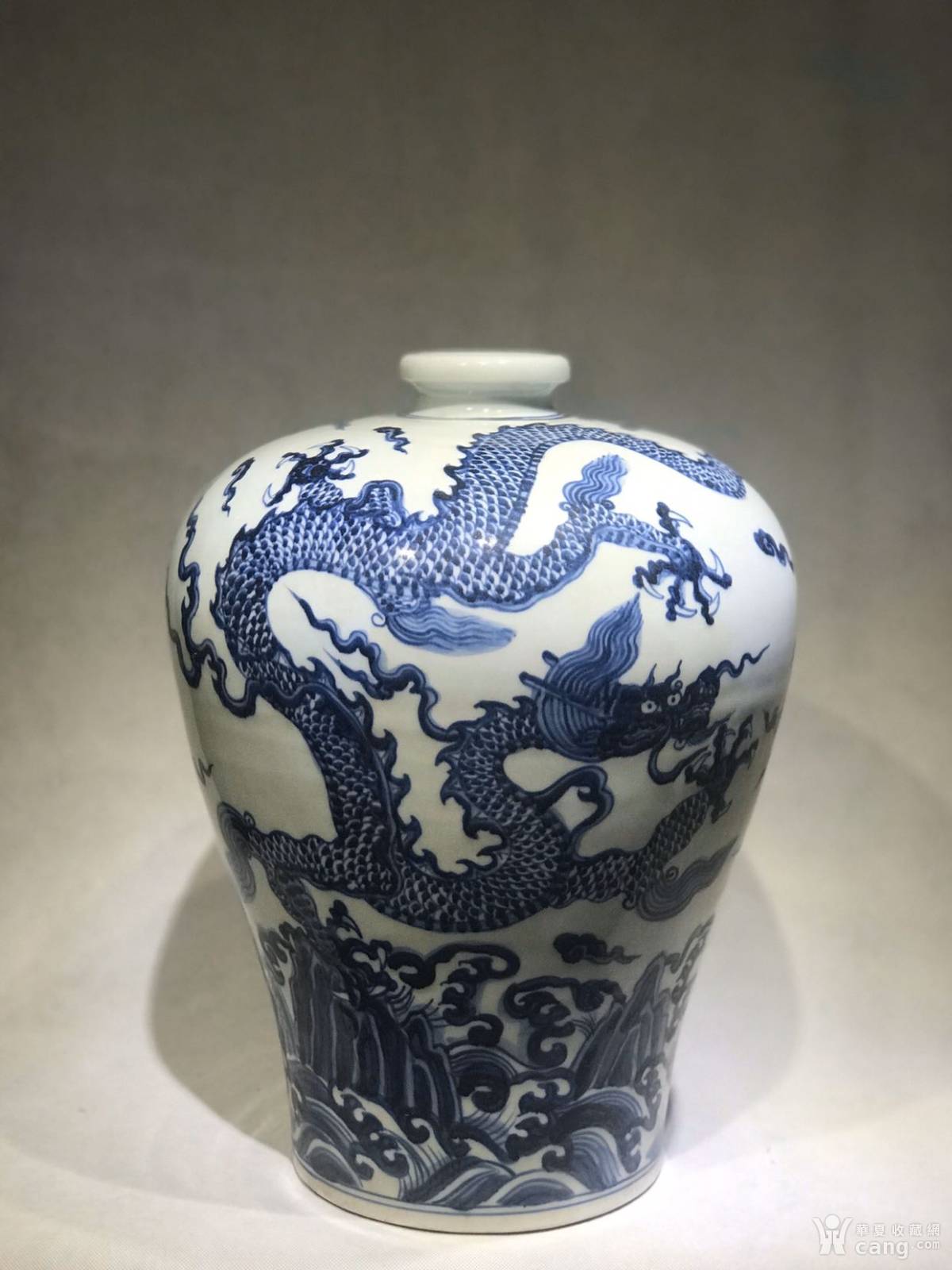 仿古工艺品 瓷器 大明宣德年制青花双龙纹梅瓶43.5 33厘米.