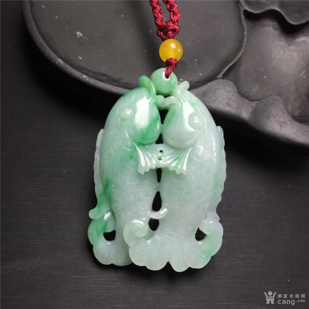 y56天然a货白底青飘阳绿翡翠双鱼吉庆挂佩