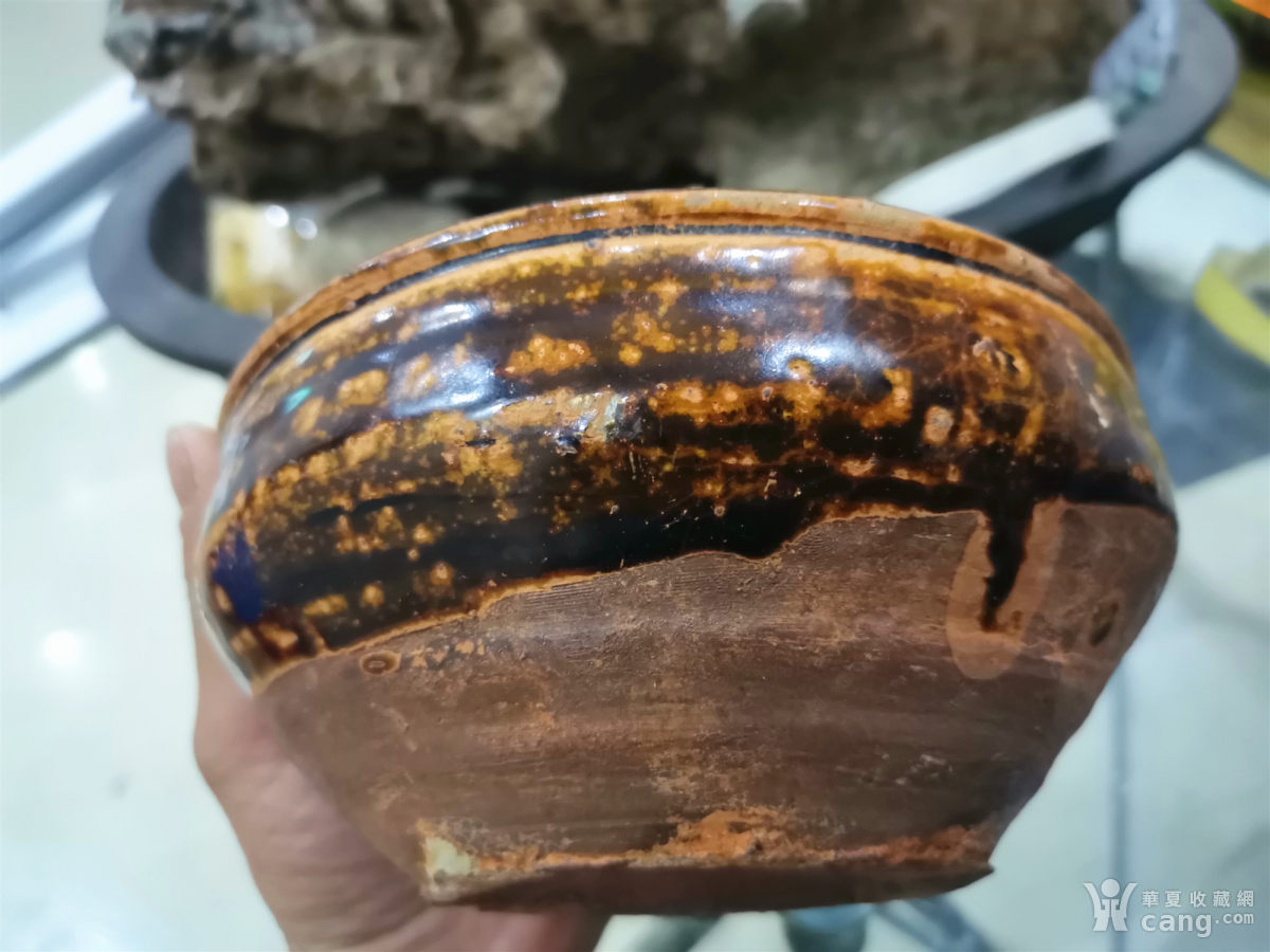 瓷器 高古 唐——宣州窑鳝鱼黄釉钵盂(全品) 藏品描述 藏品展示 服务