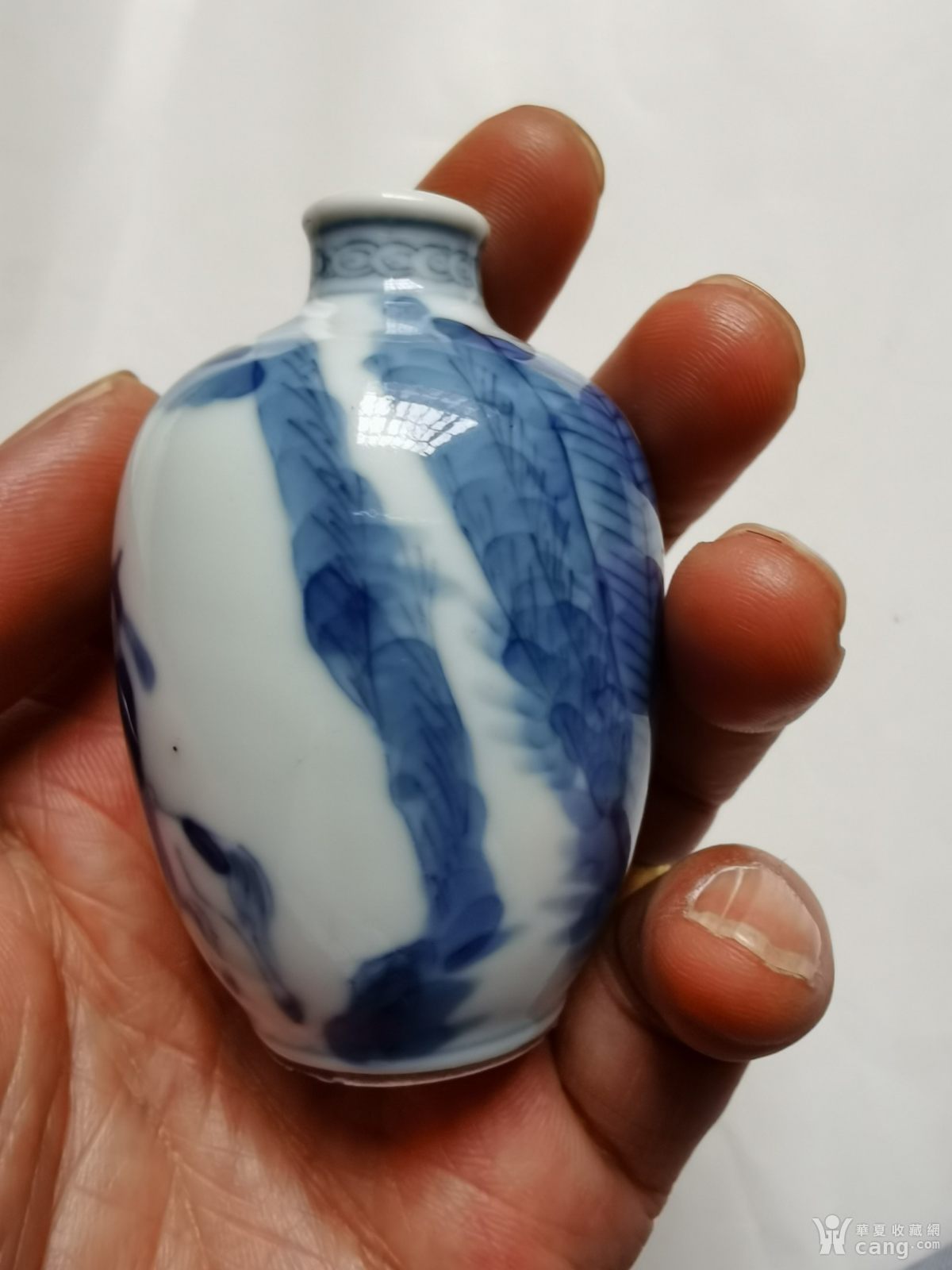 清代精品青花鼻烟壶