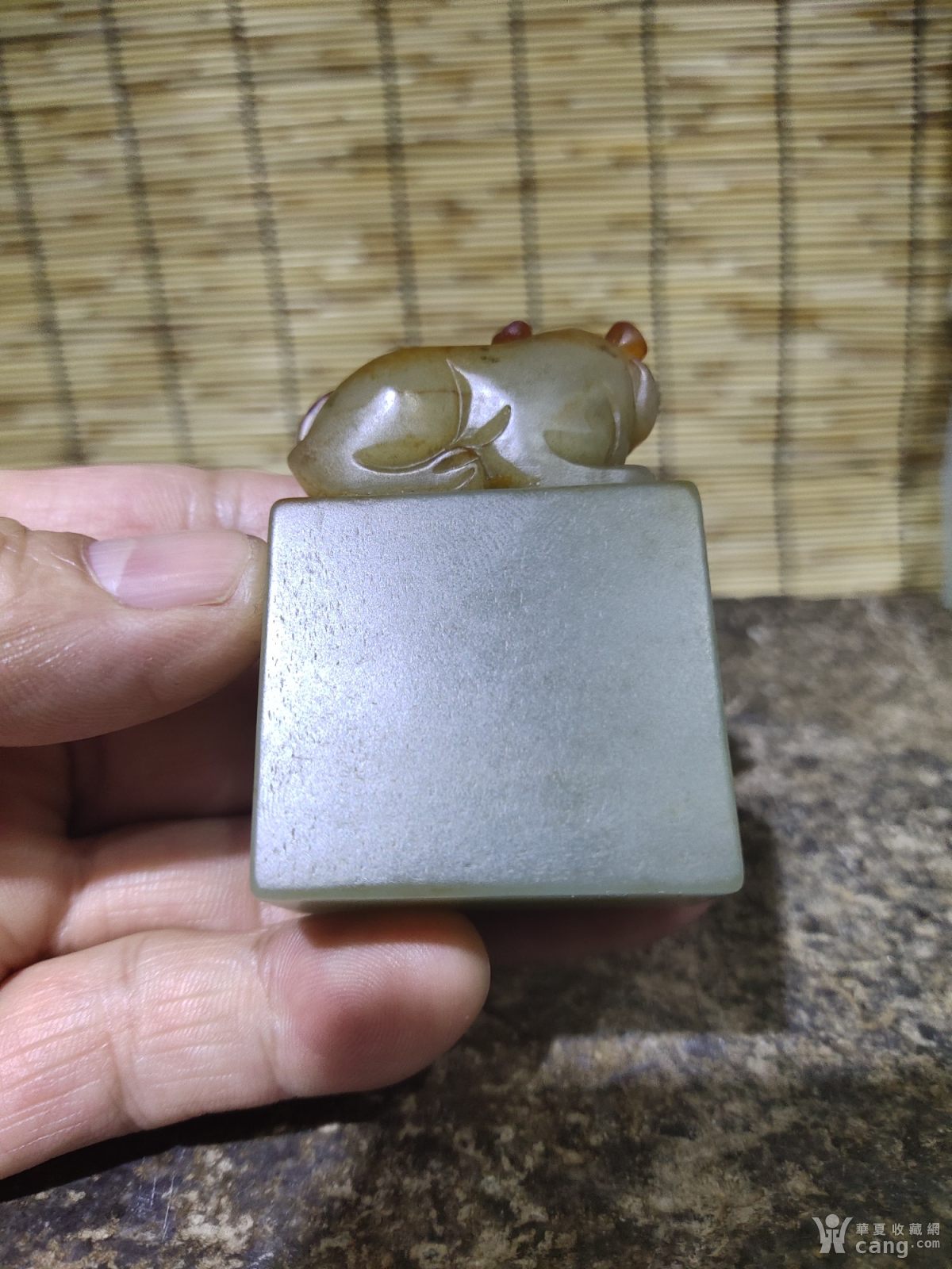 清代和田玉老提油印章辟邪摆件手把件