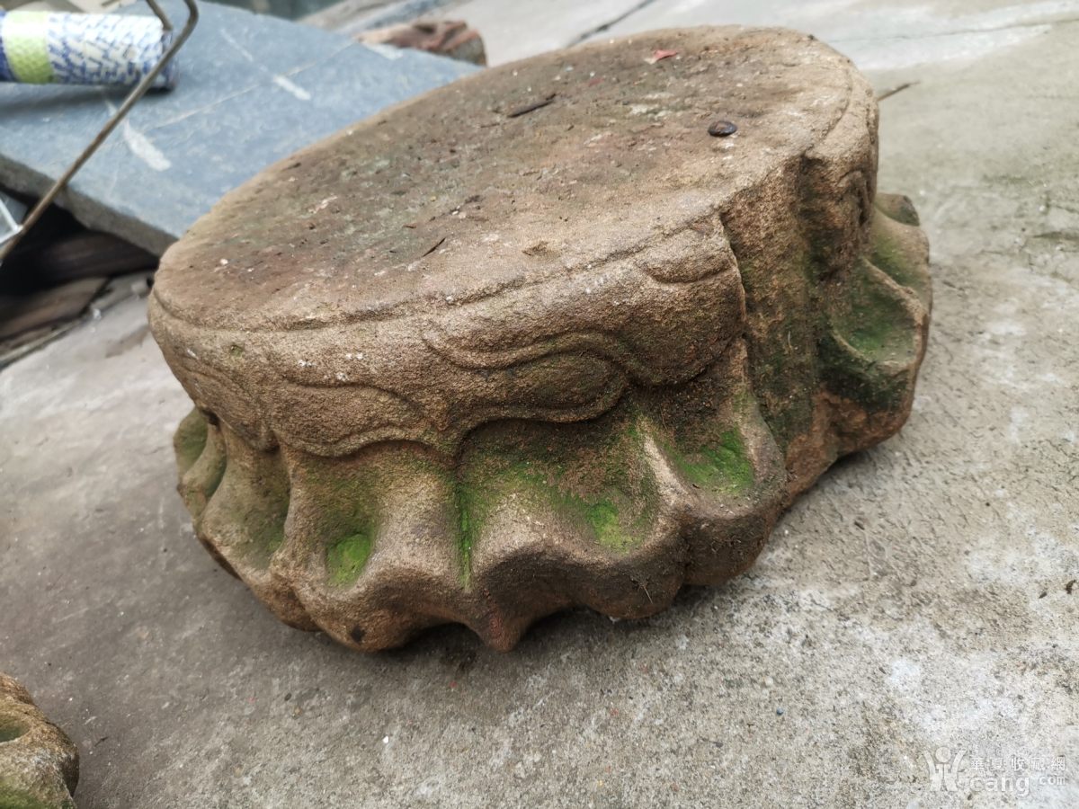 明代莲花造型石头底座一对