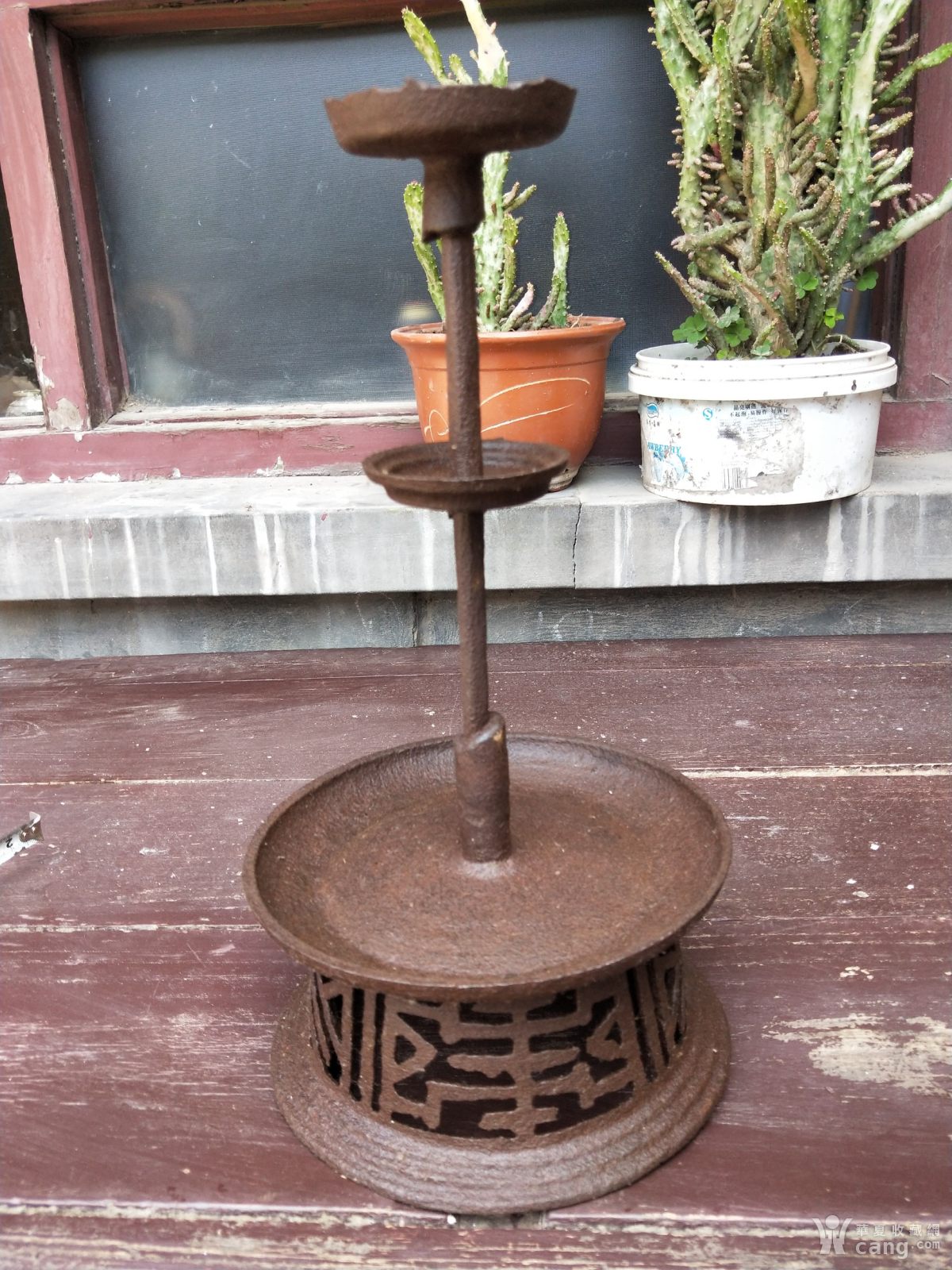 精品清代缕空灯盏