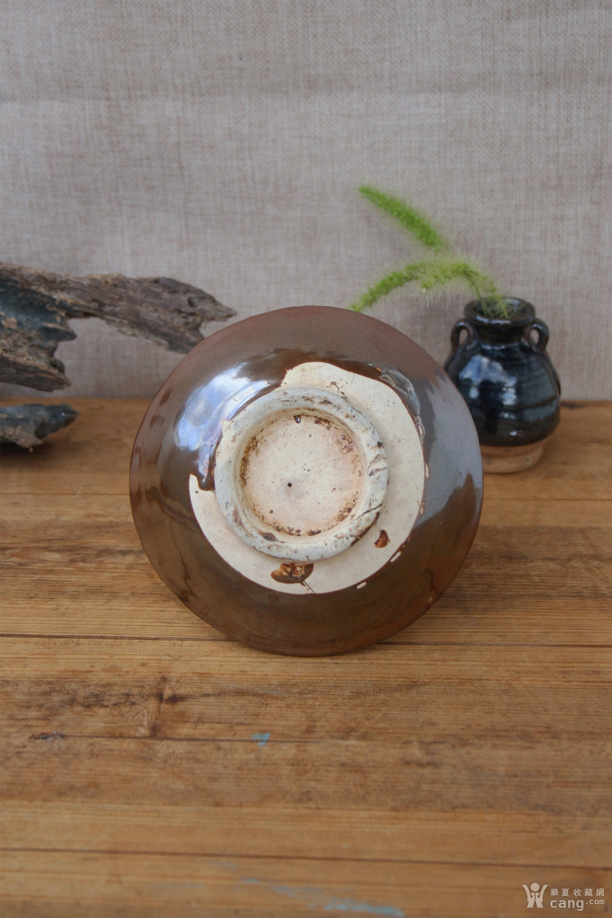 元代磁州窑紫金釉碗