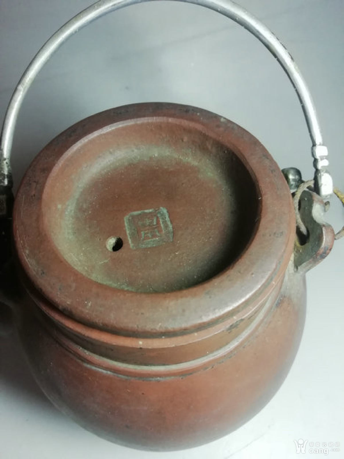 晚清民国紫砂提梁壶