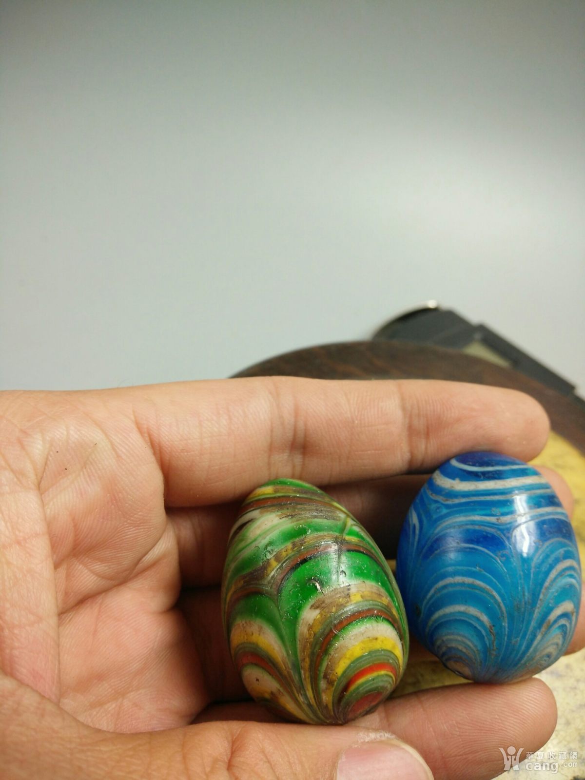 两个彩绘老琉璃蛋蛋