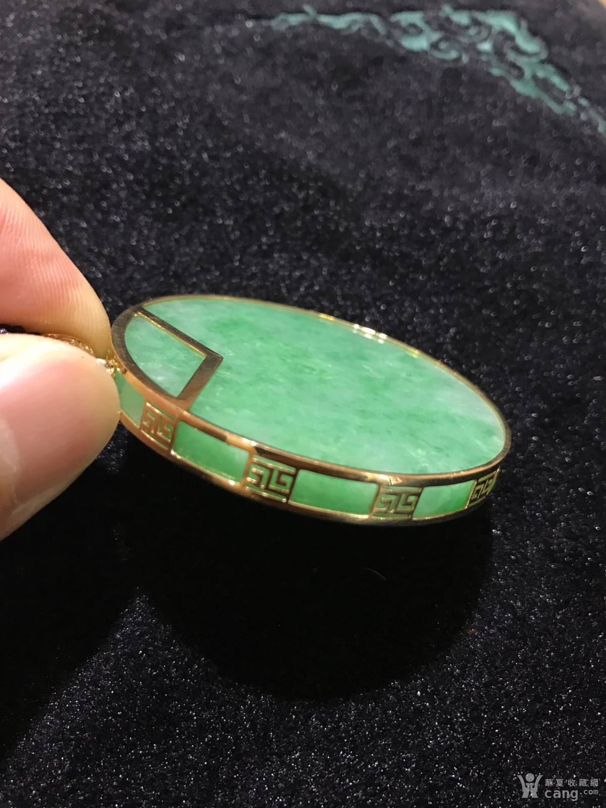 18k金镶翡翠水润满绿平安无事圆牌
