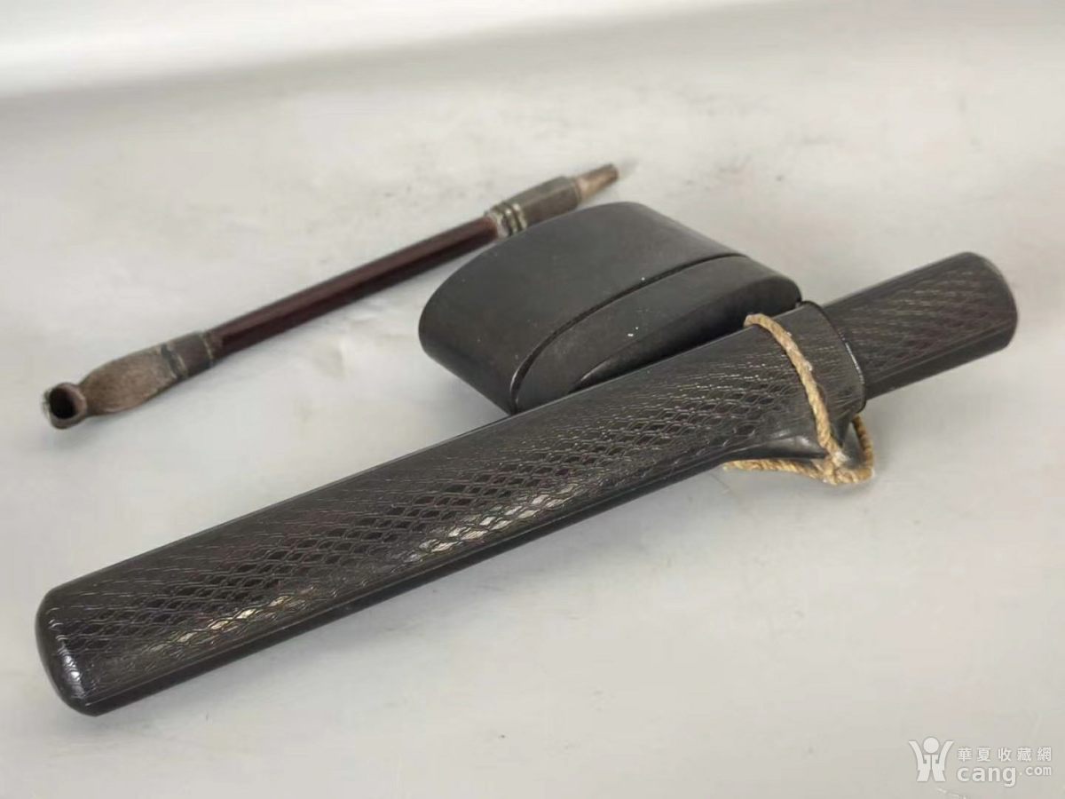 日本回流:老烟袋一套! 烟袋嘴和烟袋锅是纯银的!