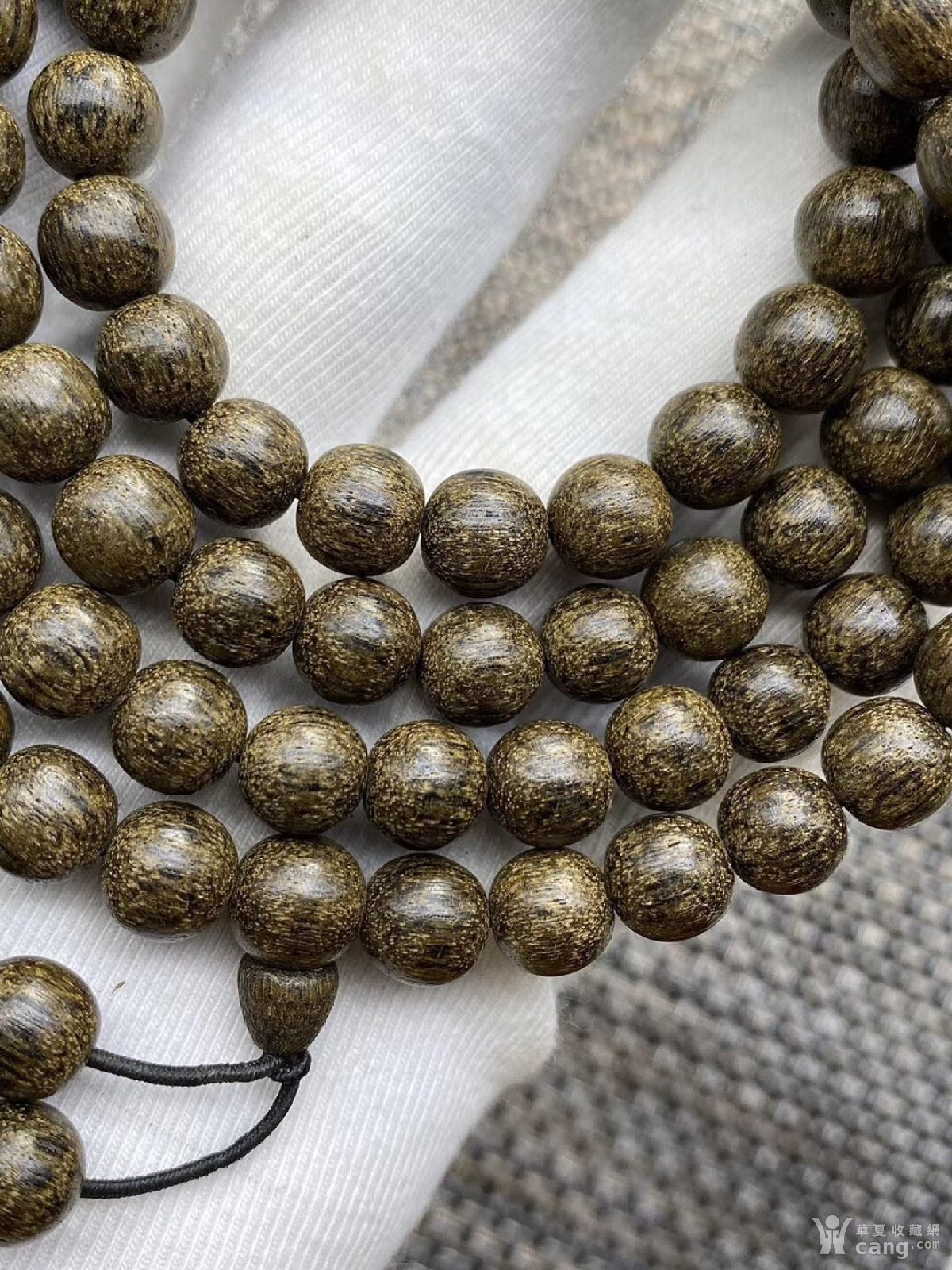 文莱绿棋沉香,尺寸:0.8cm.重38克左右,天然野生老料