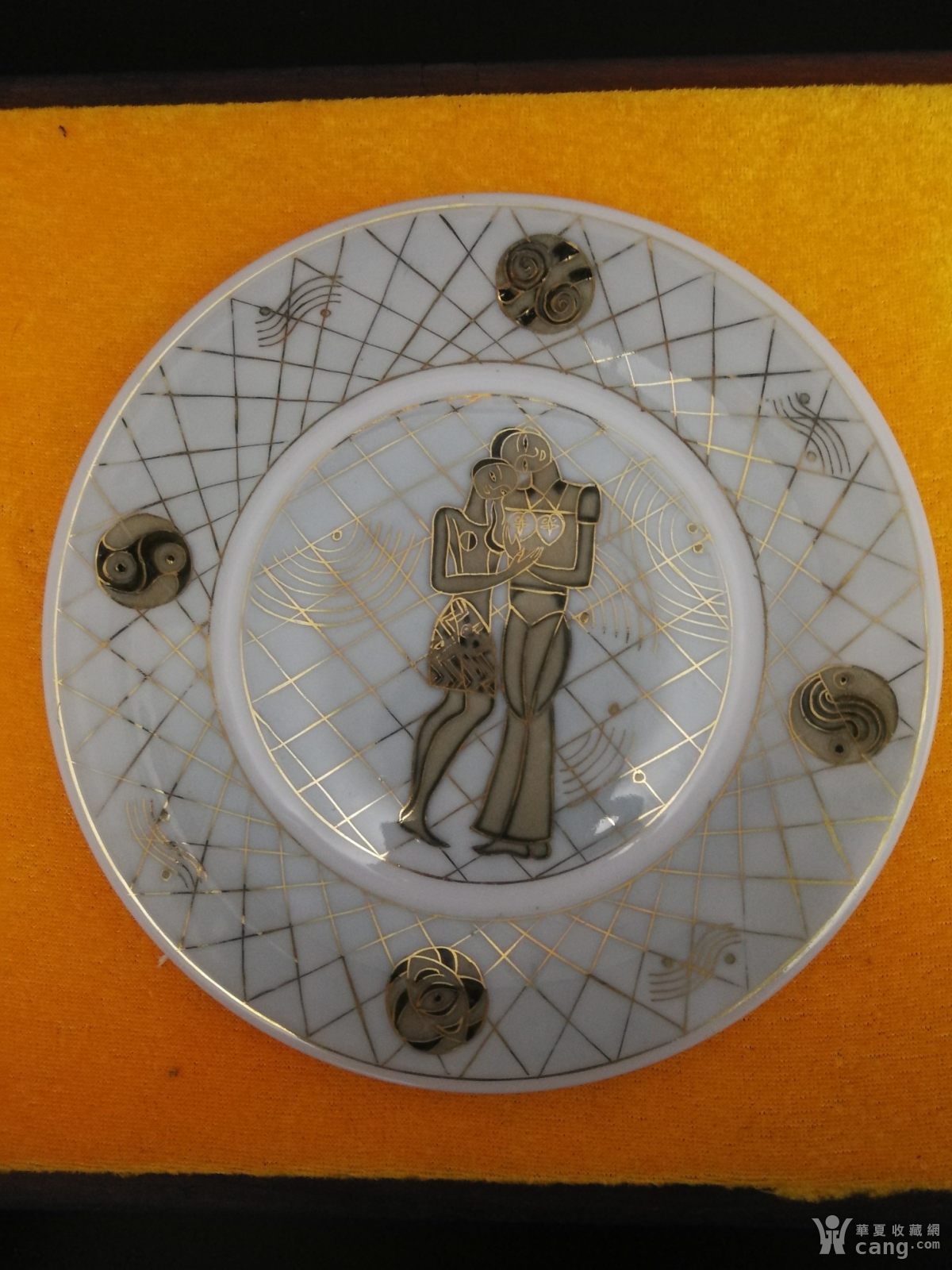 洪江新湘瓷厂七十年代釉下手绘碟_地摊交易_华夏收藏网