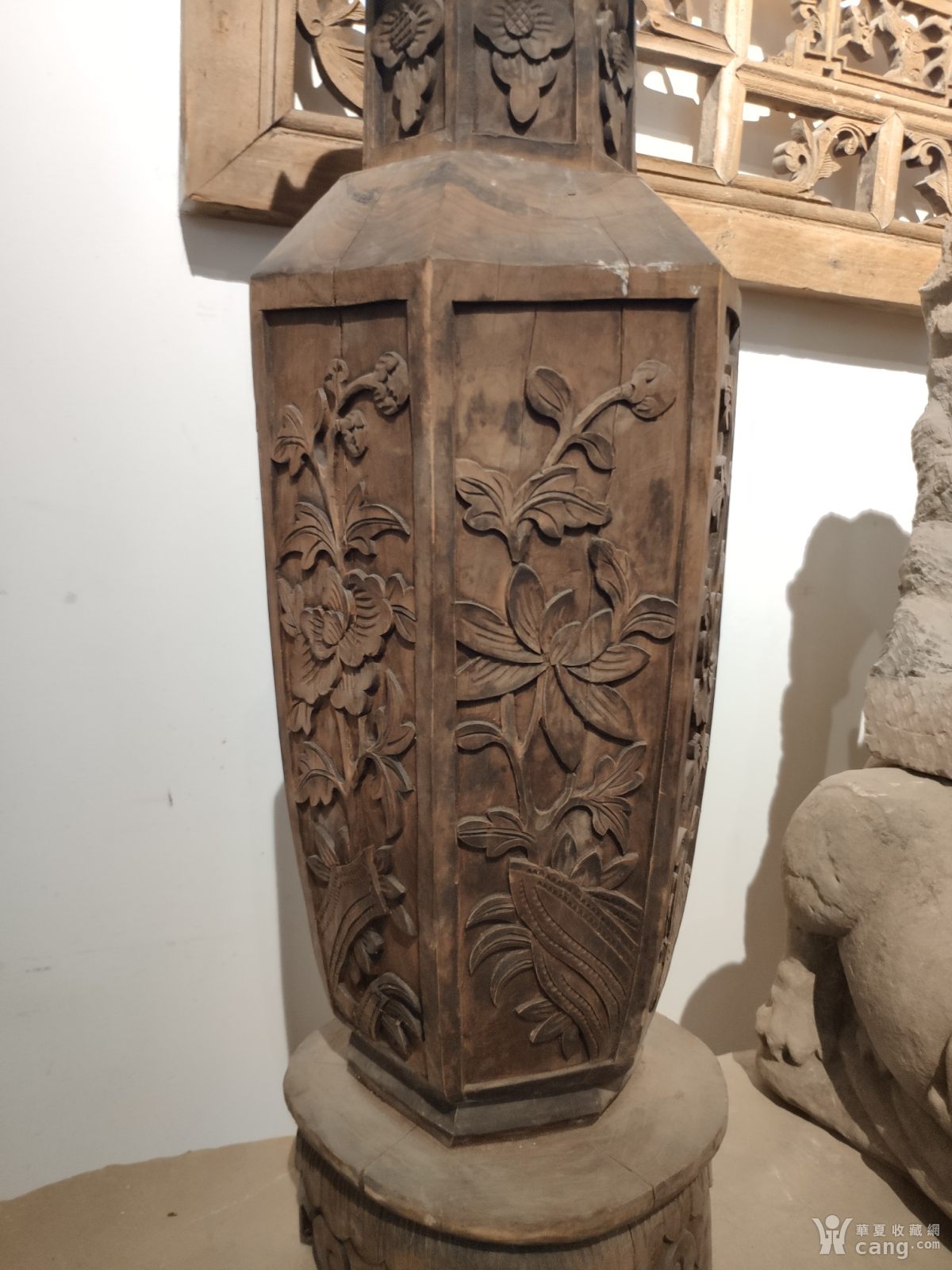 清木雕花瓶摆件