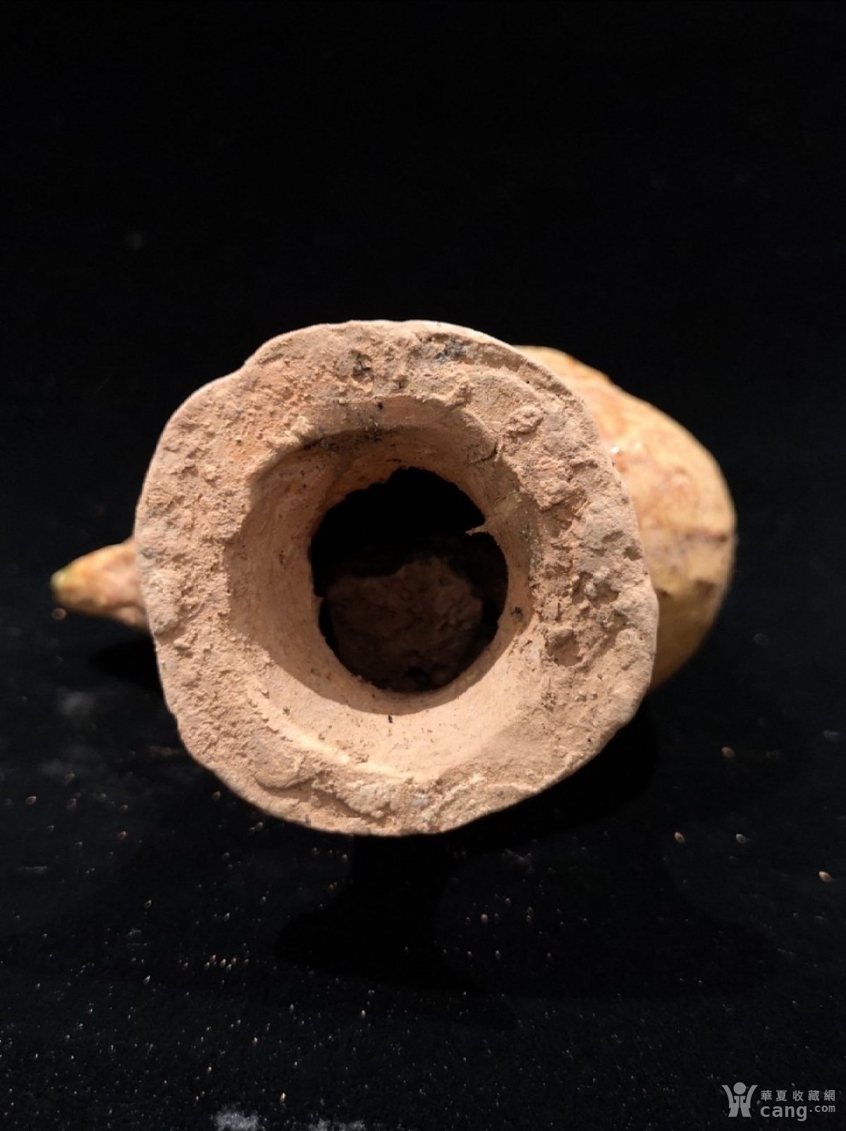 宋三彩人面鸟身佣