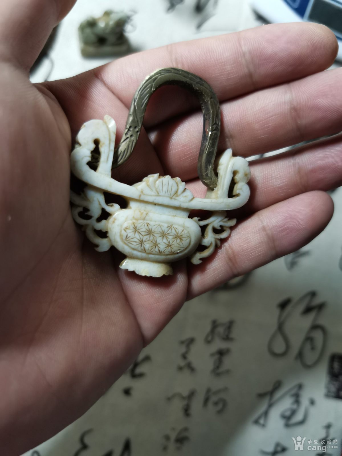 明朝双龙花篮香囊