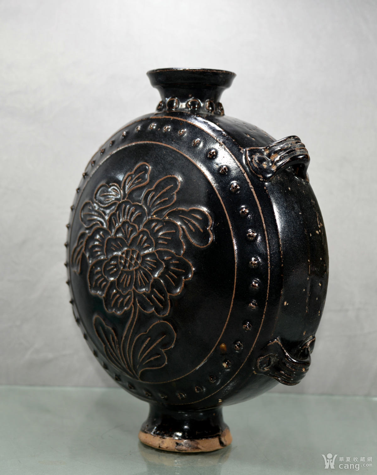 黑釉鼓钉花卉四系扁瓶(古254)