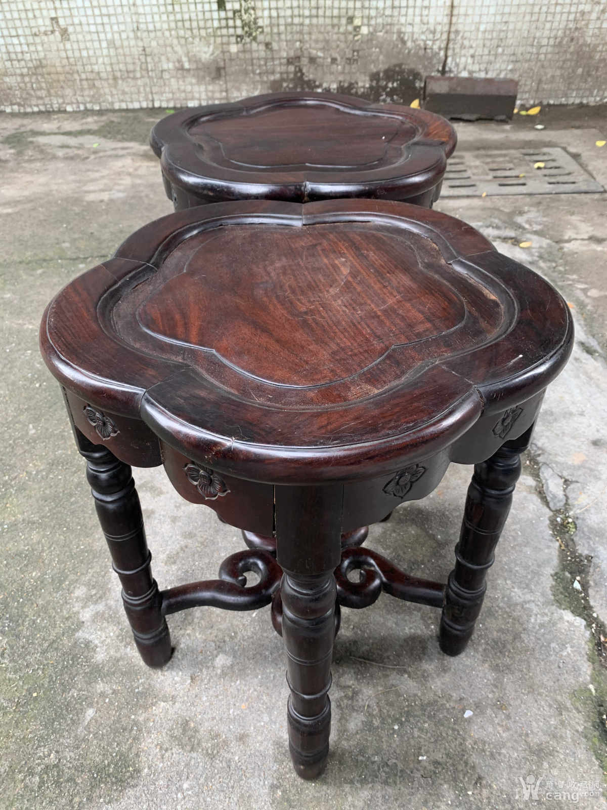 清代老红木酸枝 精美梅花形座凳一对