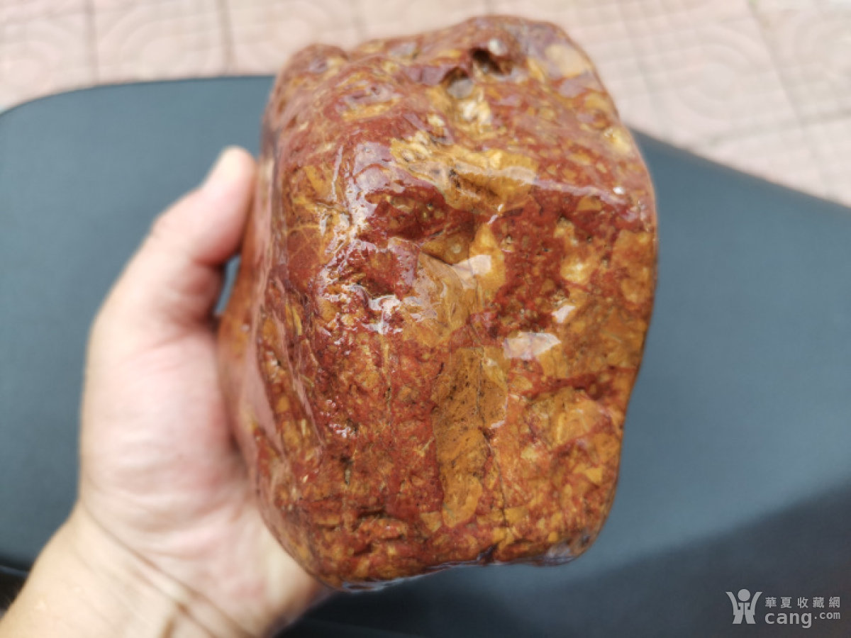 江西名贵红蜡石一块