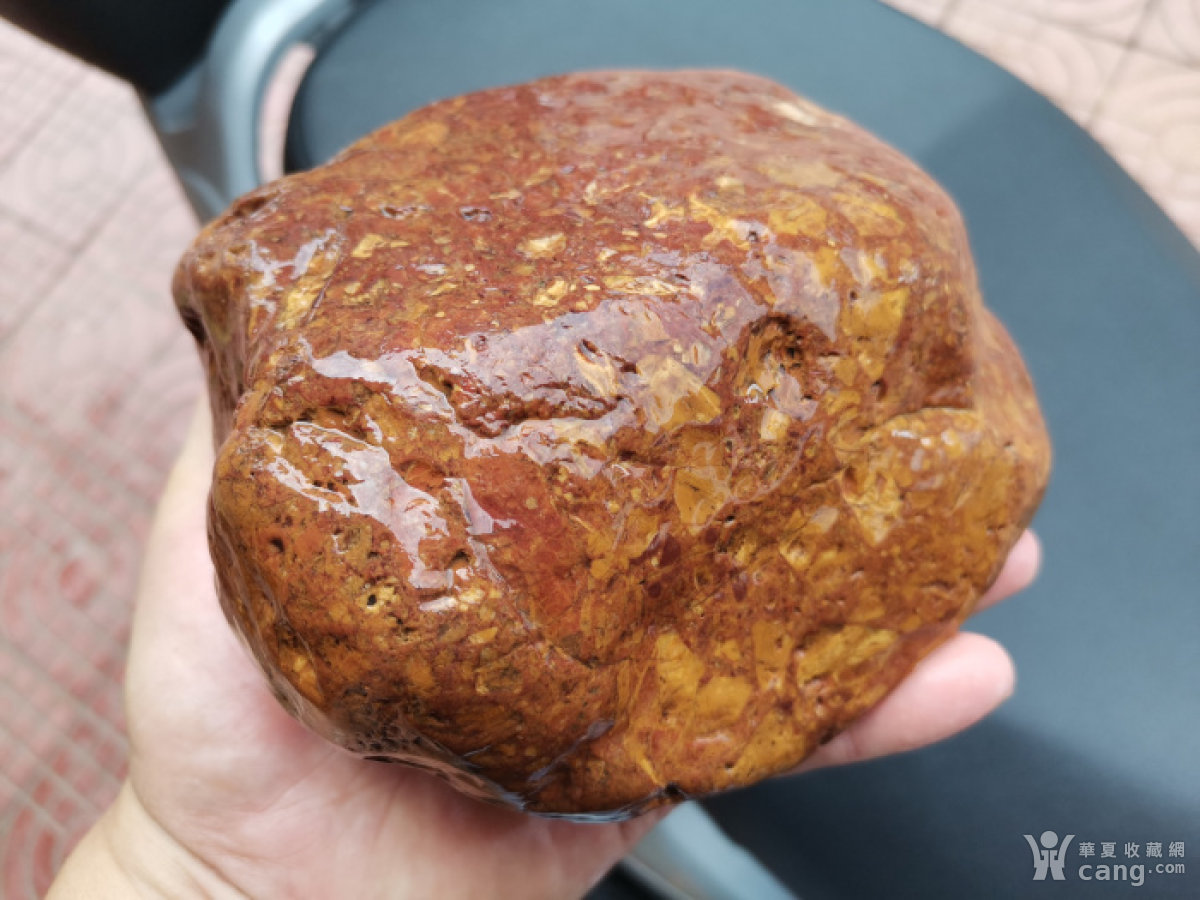 江西名贵红蜡石一块