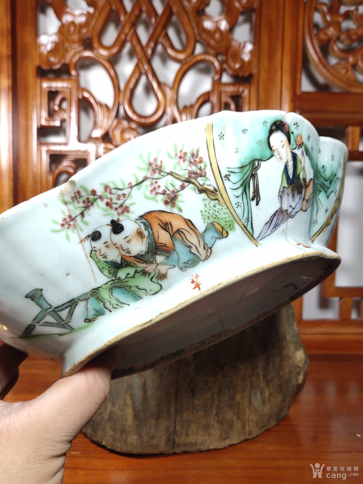 民国大名家高荣盛粉彩桃花美女人物花口水仙盆