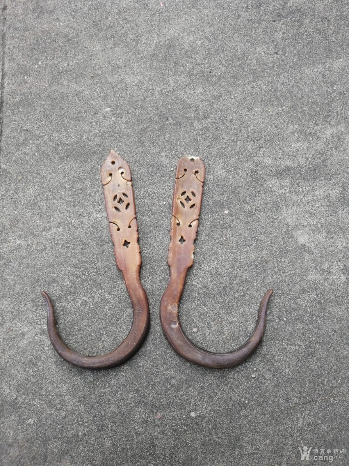 清代牛角钩一对>