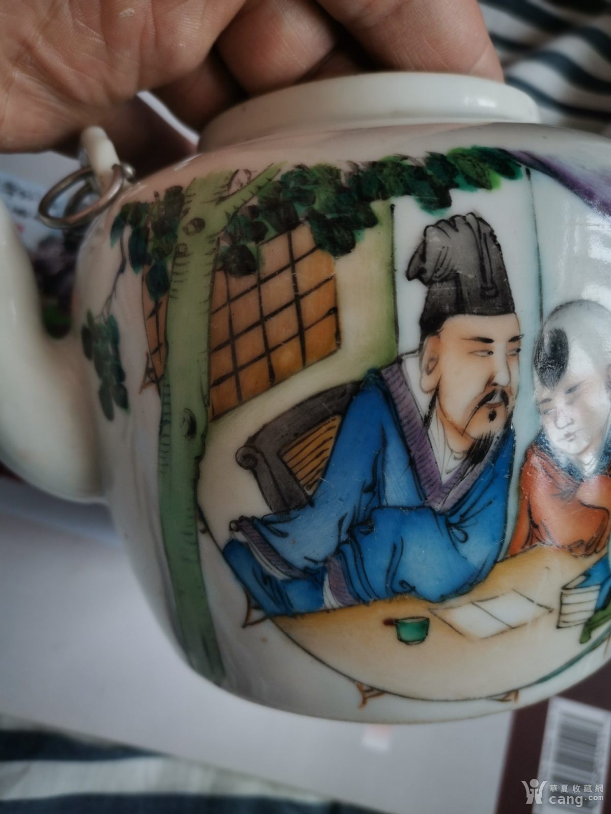 瓷器 民国 名家余钊茶壶精品 藏品描述 藏品展示 报价记录 服务保障