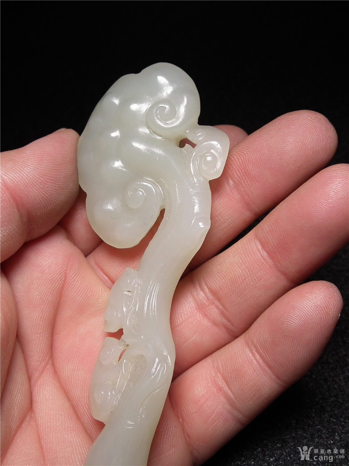 玉器 和田 和田青白玉圆雕仙桃子母灵芝大如意摆件 0520 和田青白玉