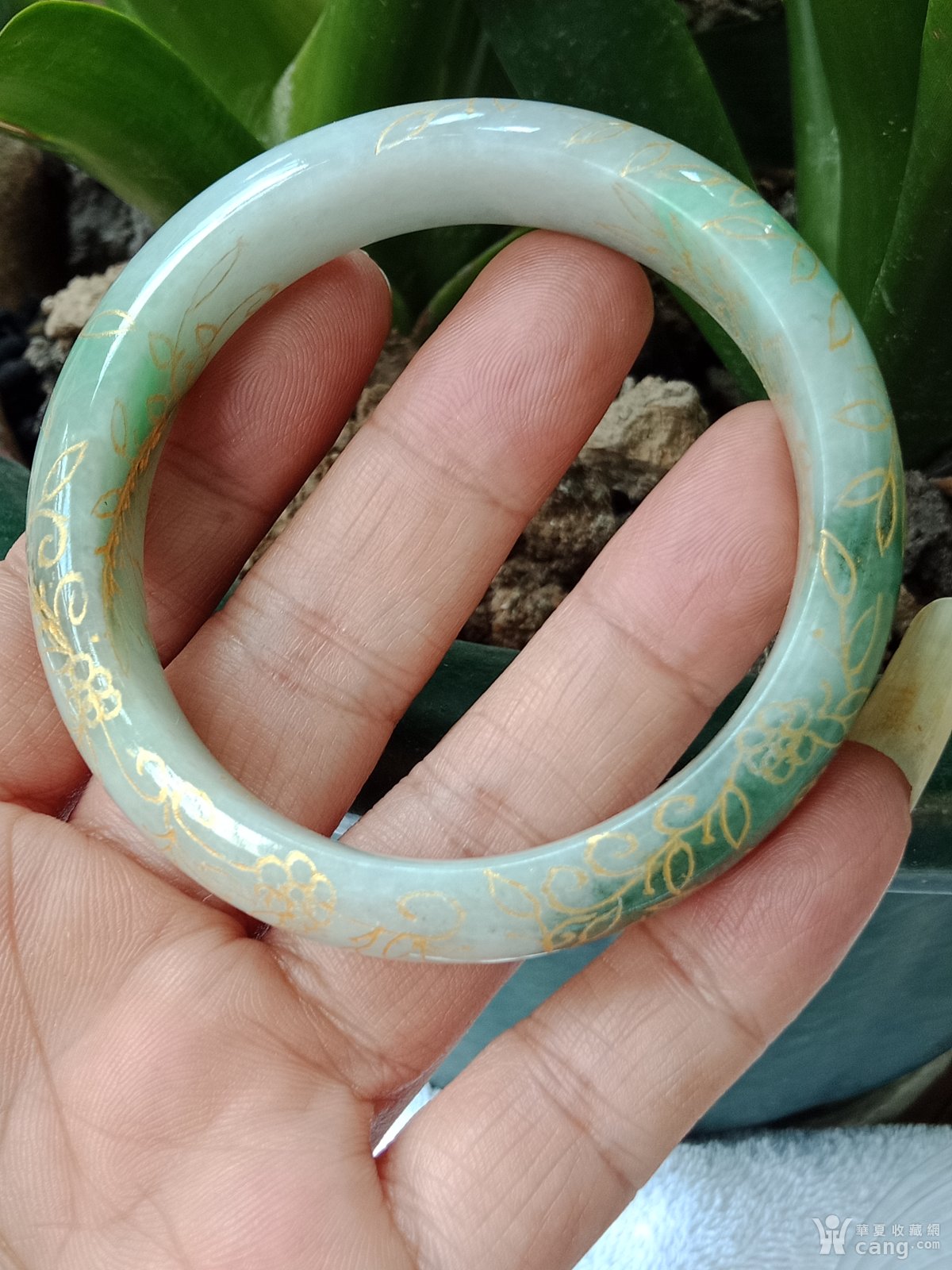 翡翠冰种647-8阳绿描金手镯(送证书)