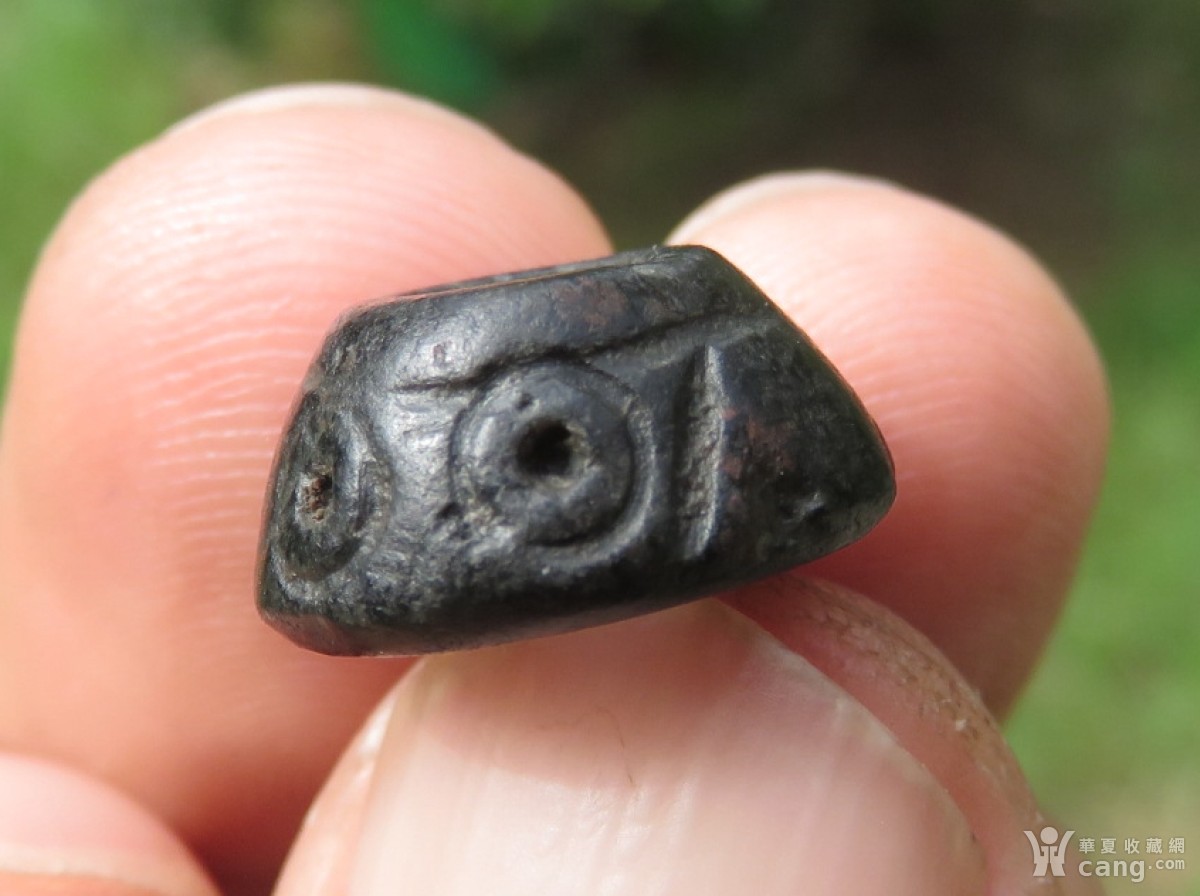 千年殊圣带眼老黑石珠