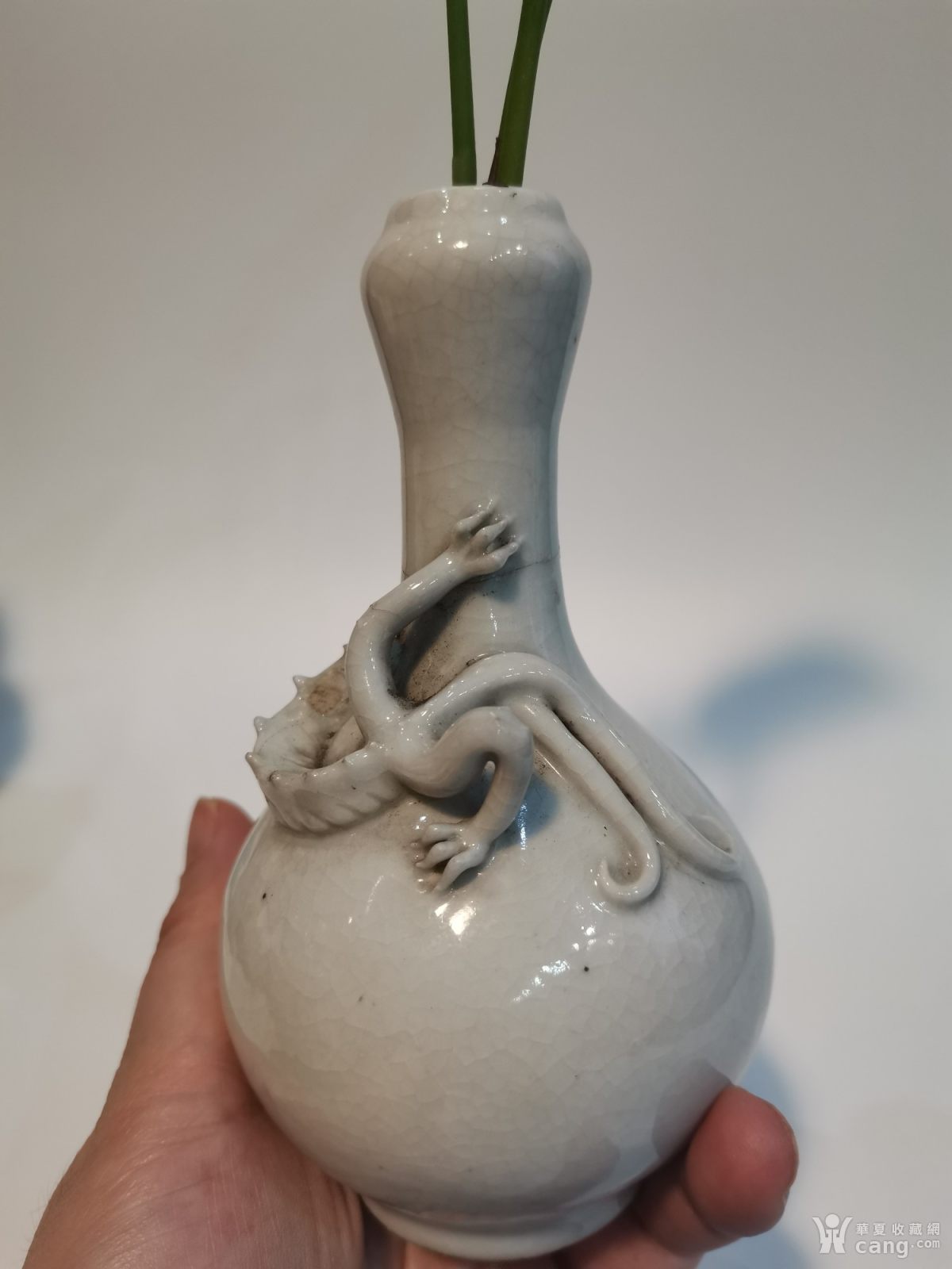 瓷器 清 道光哥釉螭龙蒜头瓶