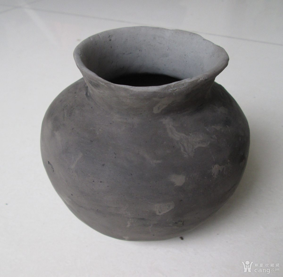 良渚泥质灰陶罐