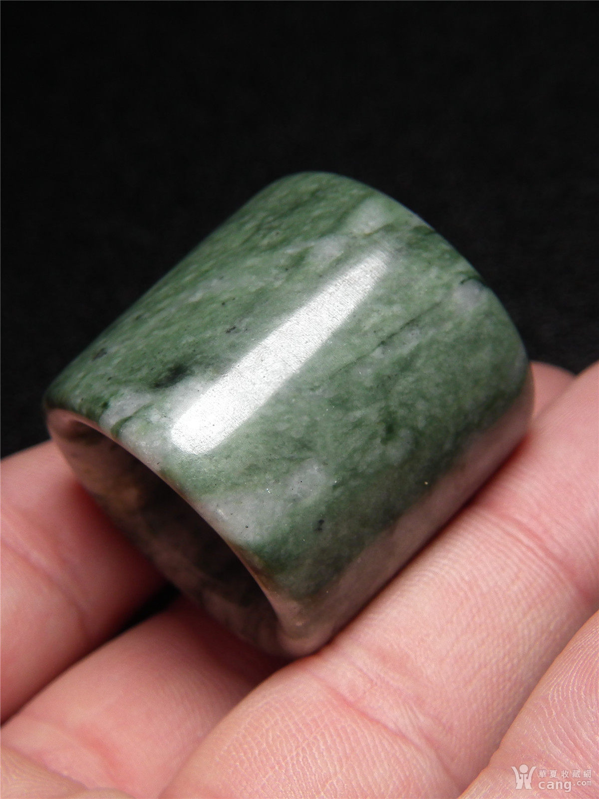 l26 几十年的老山青色岫玉宽边厚肉大直筒扳指