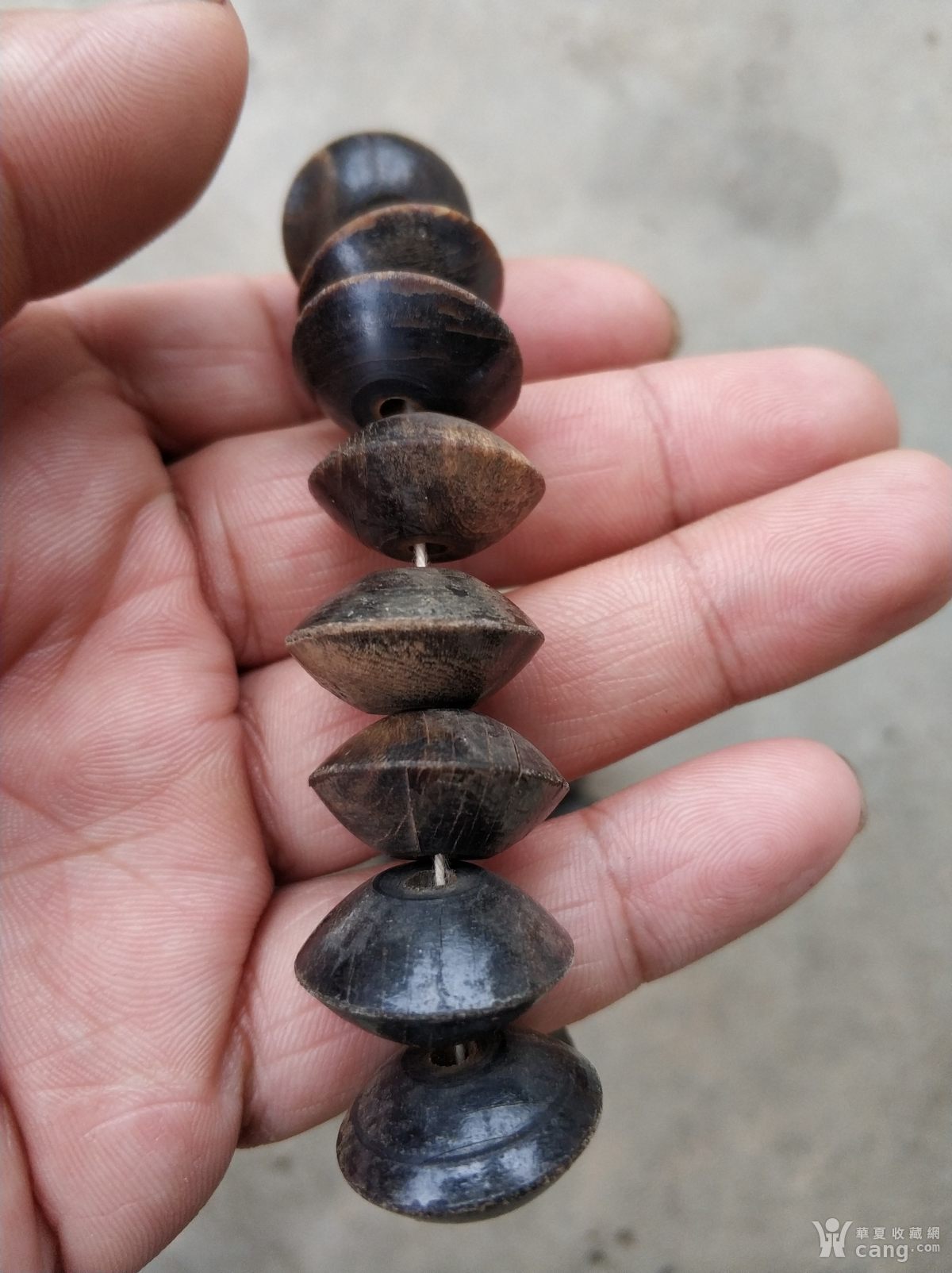 78颗牛角算盘珠子,有几颗有裂纹,介意勿拍