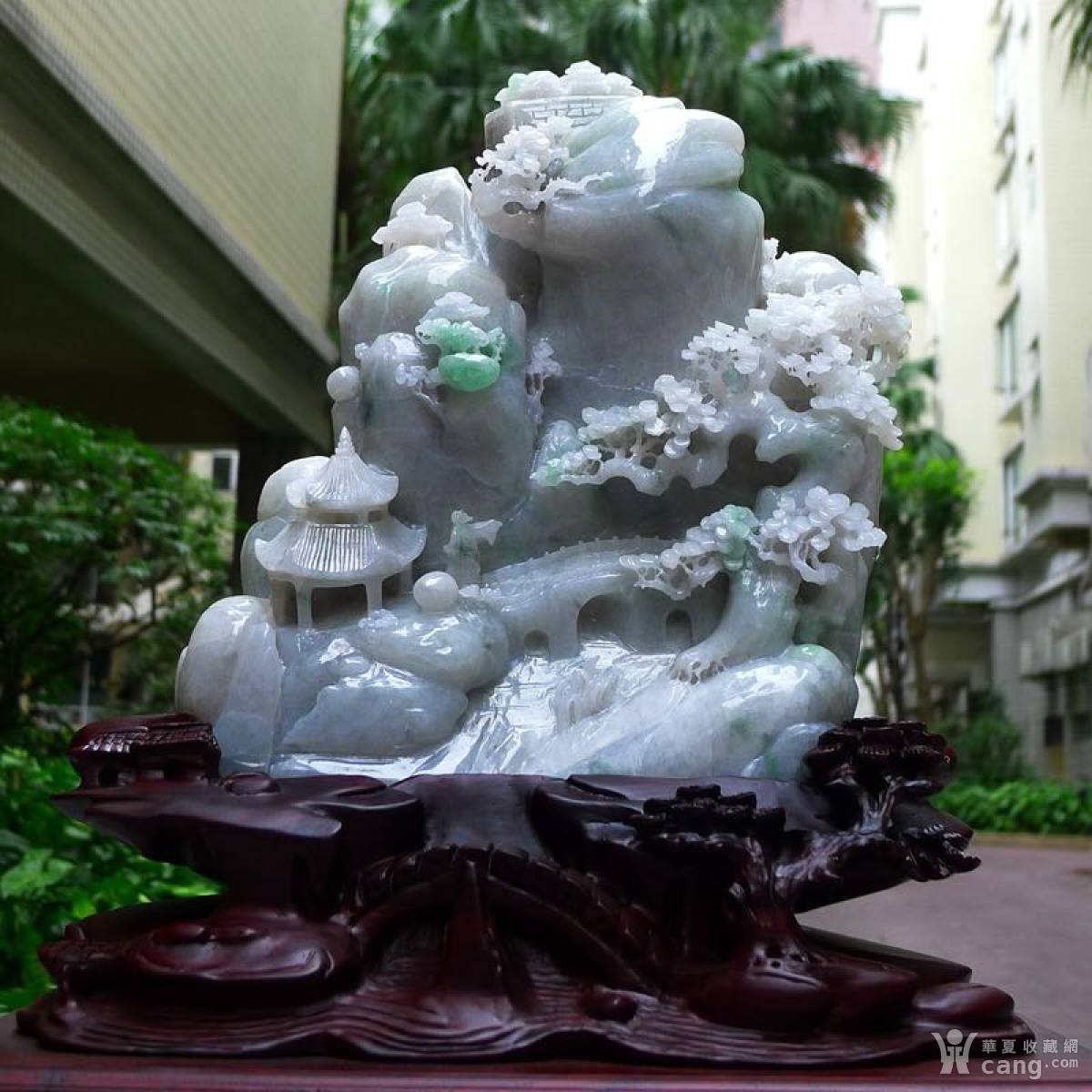 翡翠a货老坑水润飘绿指日高升冰透高山流水山水摆件