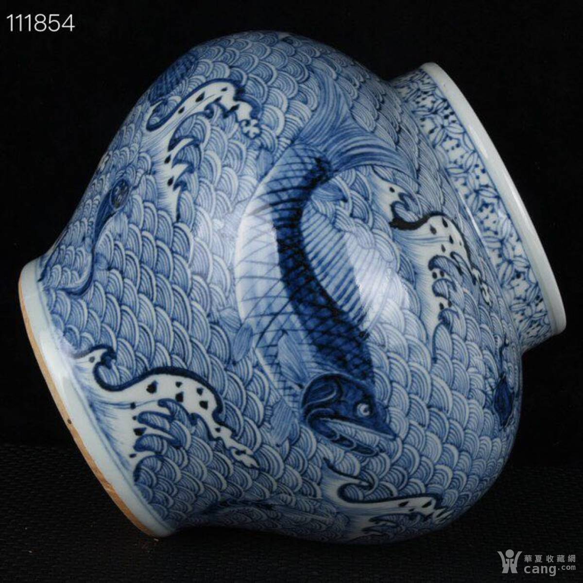 仿古工艺品 瓷器 元青花海水鱼纹罐子  藏品描述 藏品展示 服务保障
