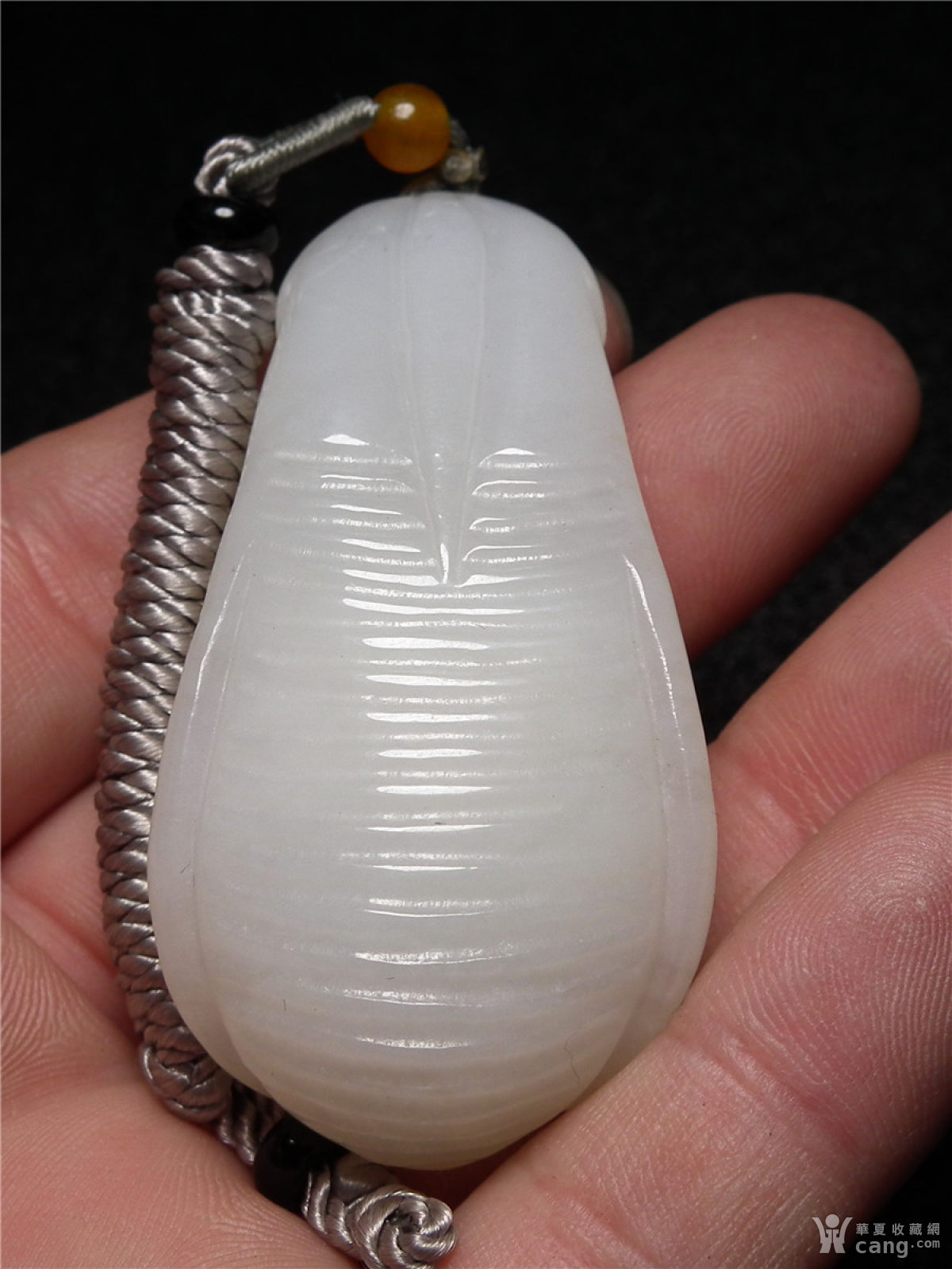 近现代和田一级白玉圆雕大玉蝉把件 0527