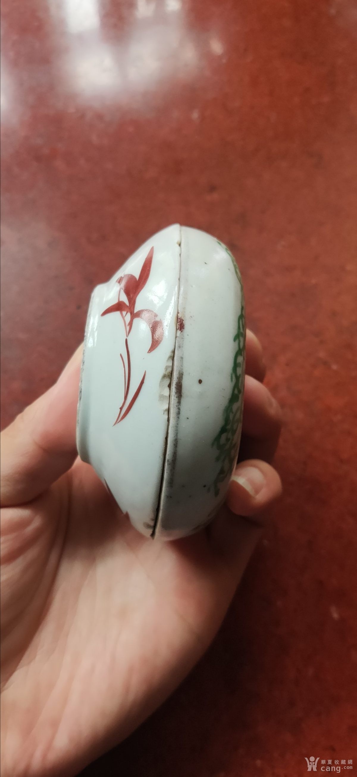 民国粉彩手绘蝶恋花印泥盒(包真)