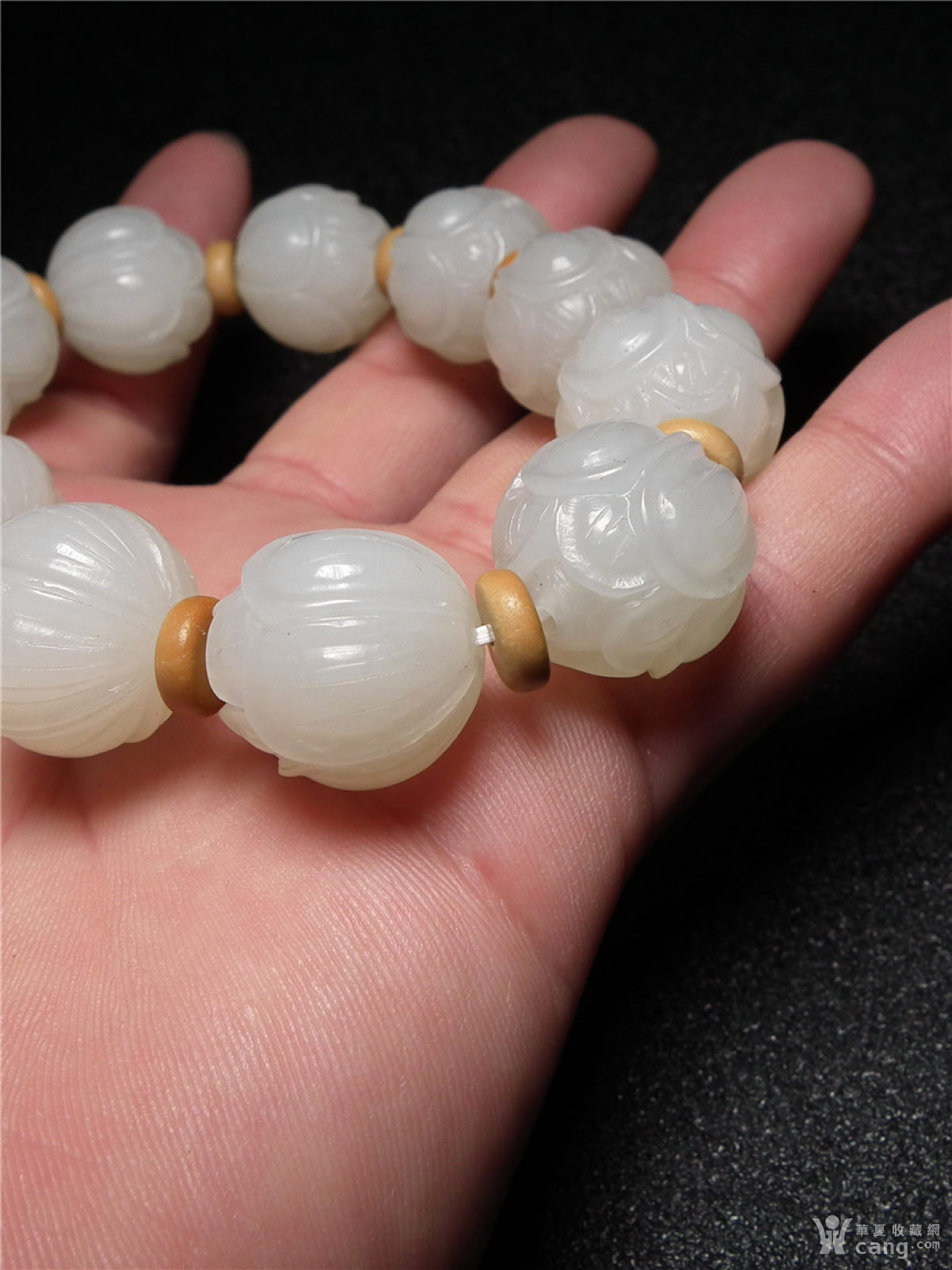 近现代和田白玉双层莲花珠一串