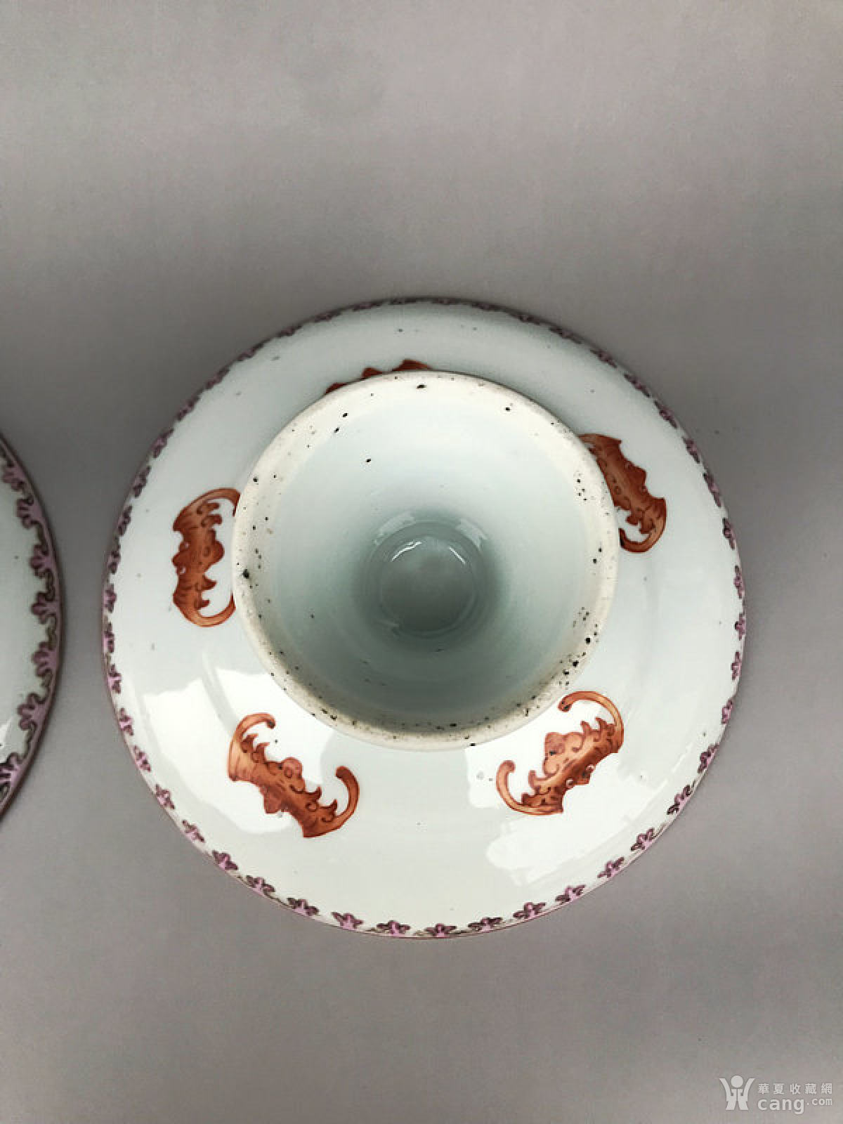 清光绪-粉彩-回纹边花卉高足盘一对