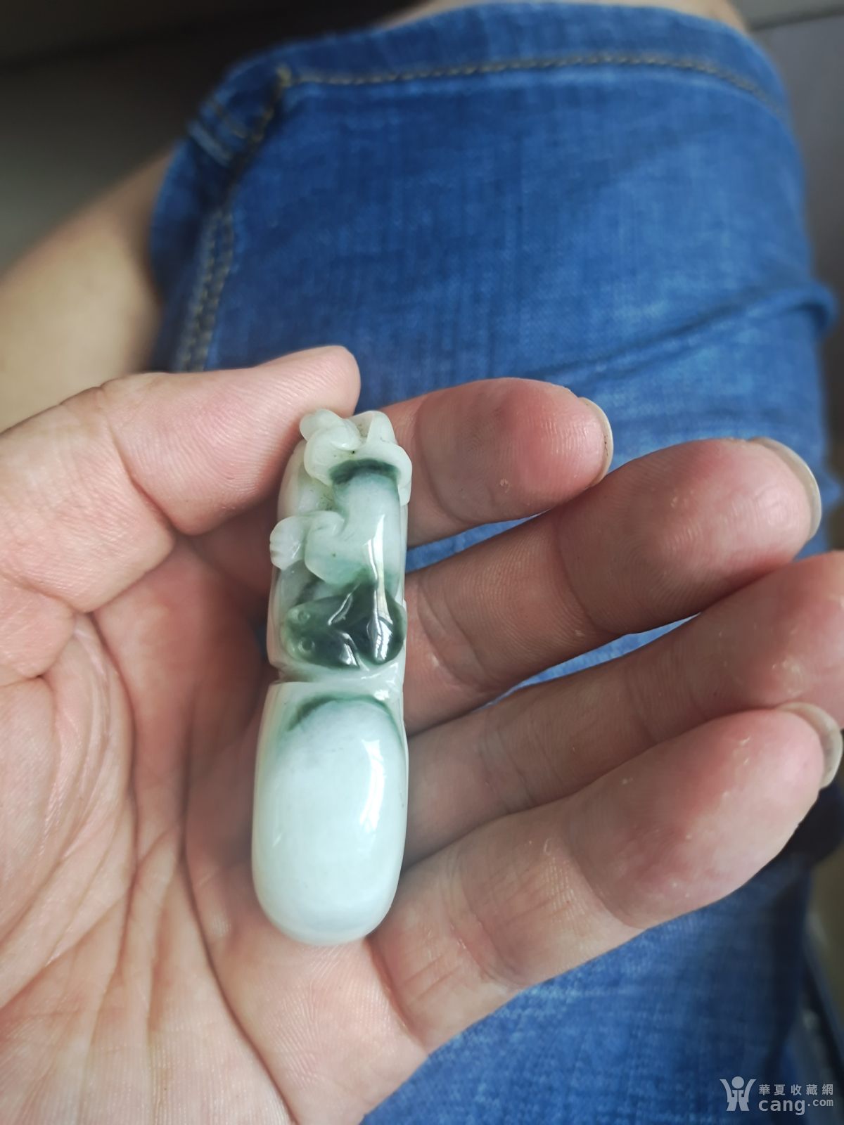 特价放漏,创汇期冰糯底飘绿翡翠福禄寿手把件