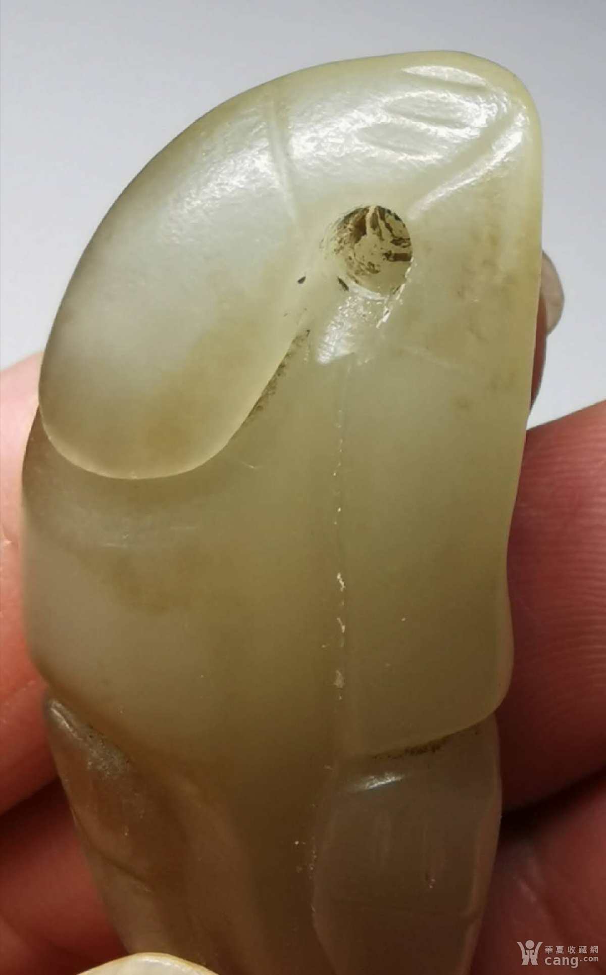 明代和田青白玉雕貔貅玉佩