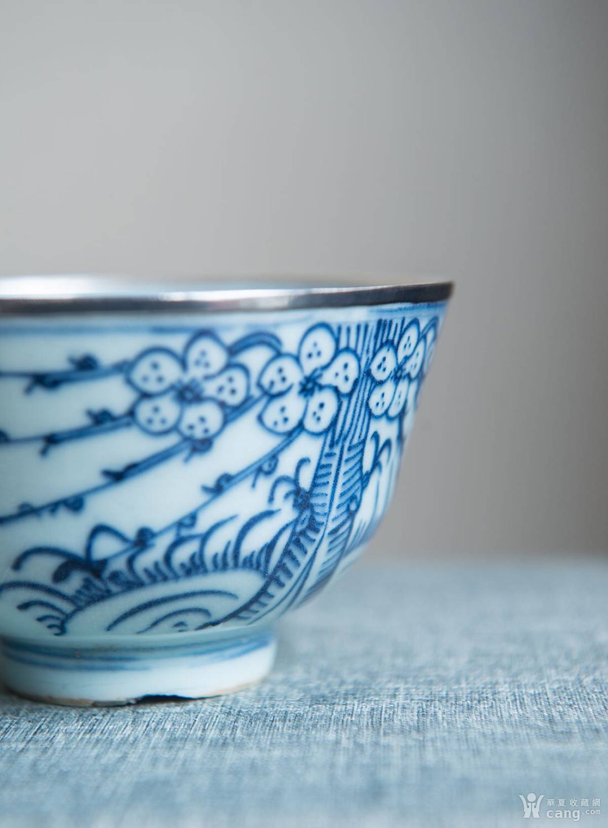 瓷器 清 清代光绪 包银口 青花过墙梅花  清代光绪 包银口 青花过墙