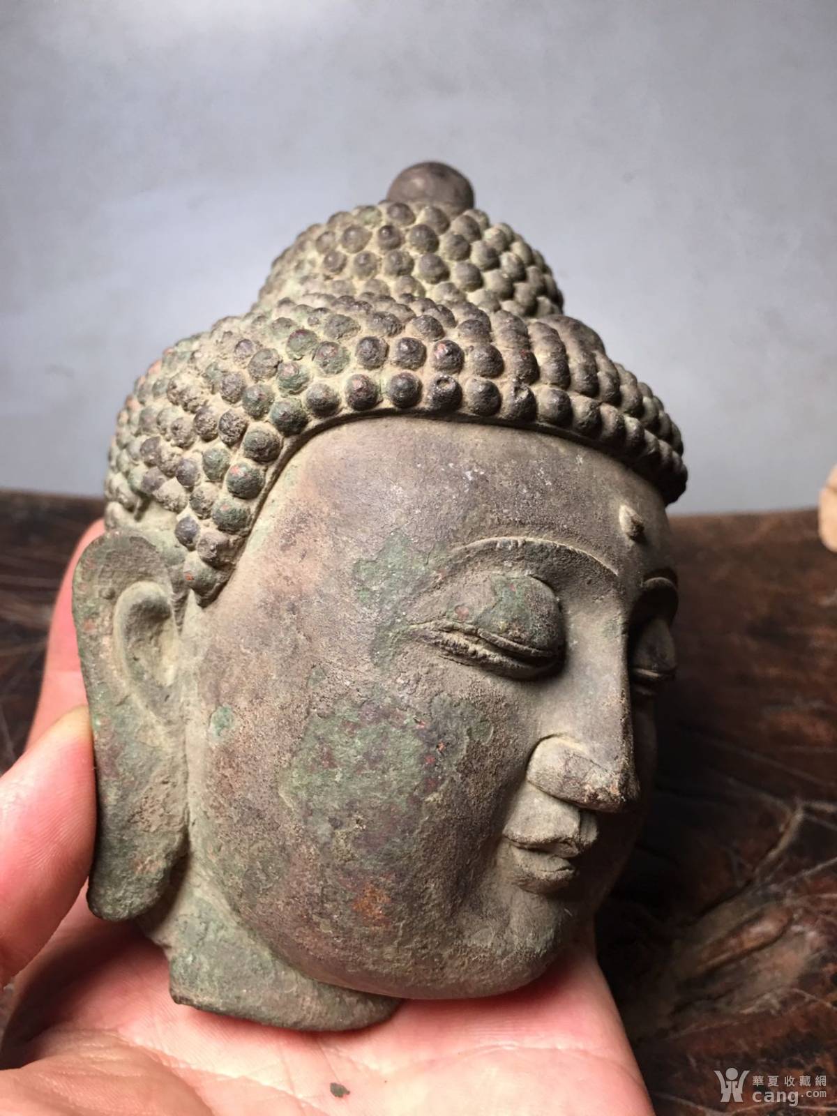 铜佛头一个