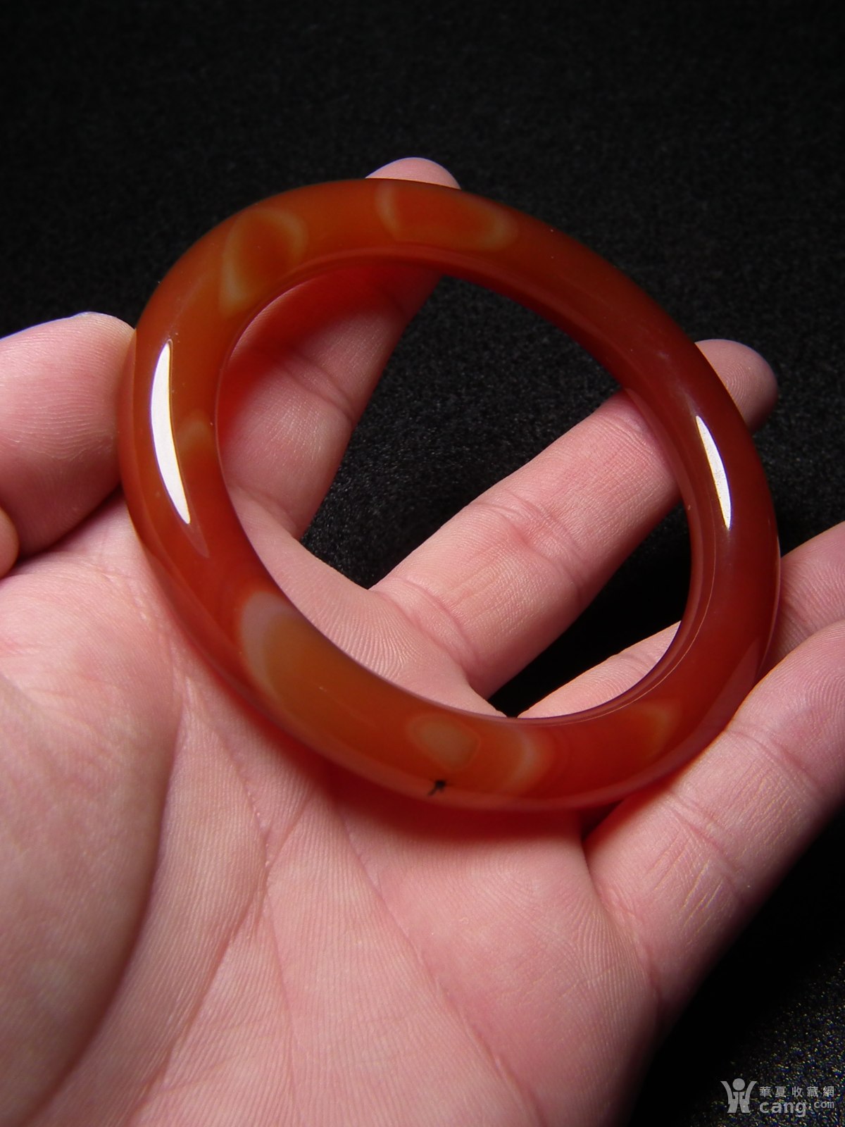 j10 几十年天然柿子红缠丝玛瑙粗条大圆手镯